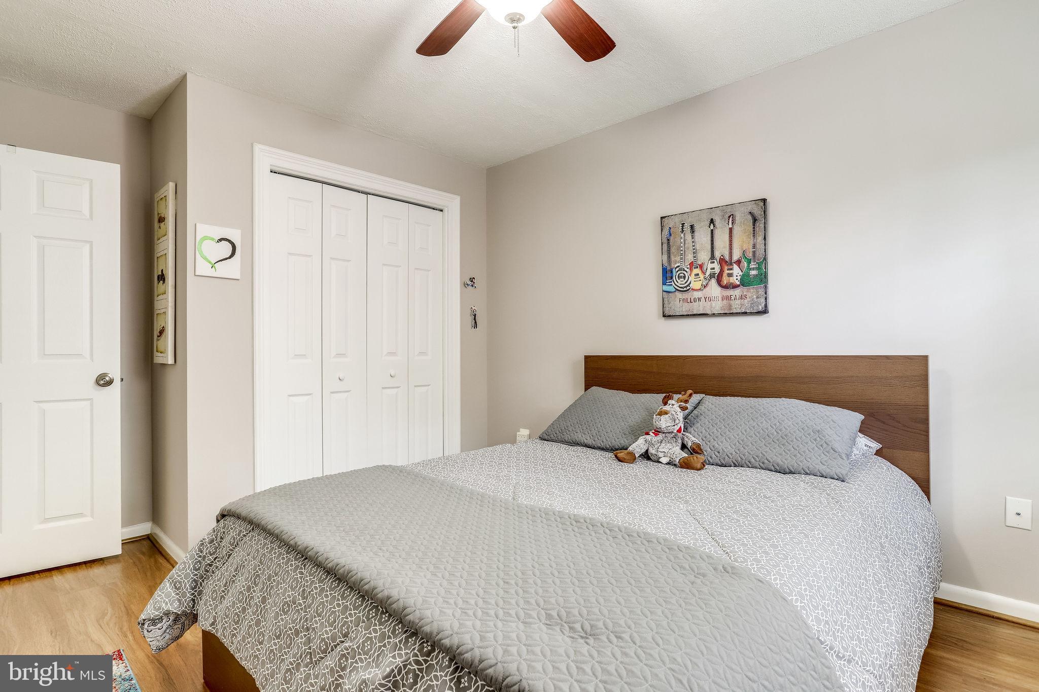 NORTH BARCROFT - Residential