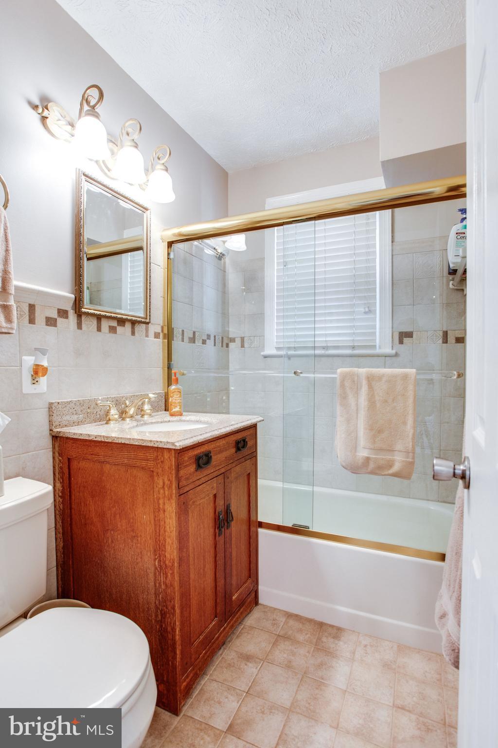 NORTH BARCROFT - Residential