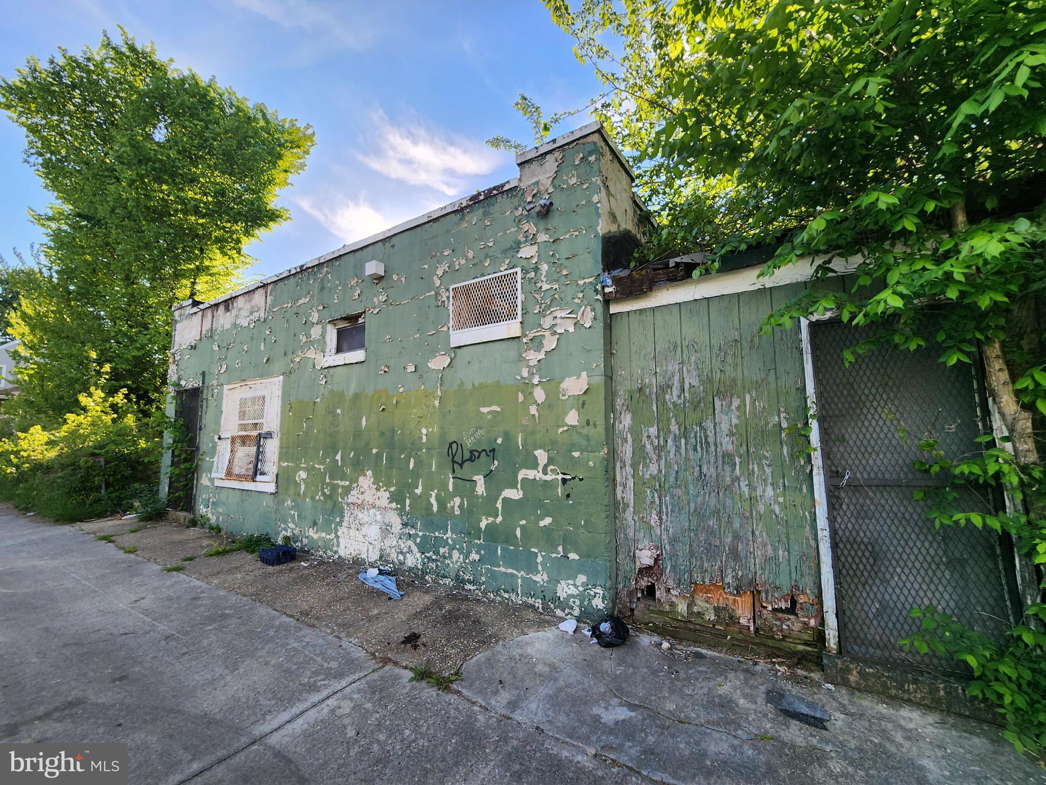 ARLINGTON - Residential