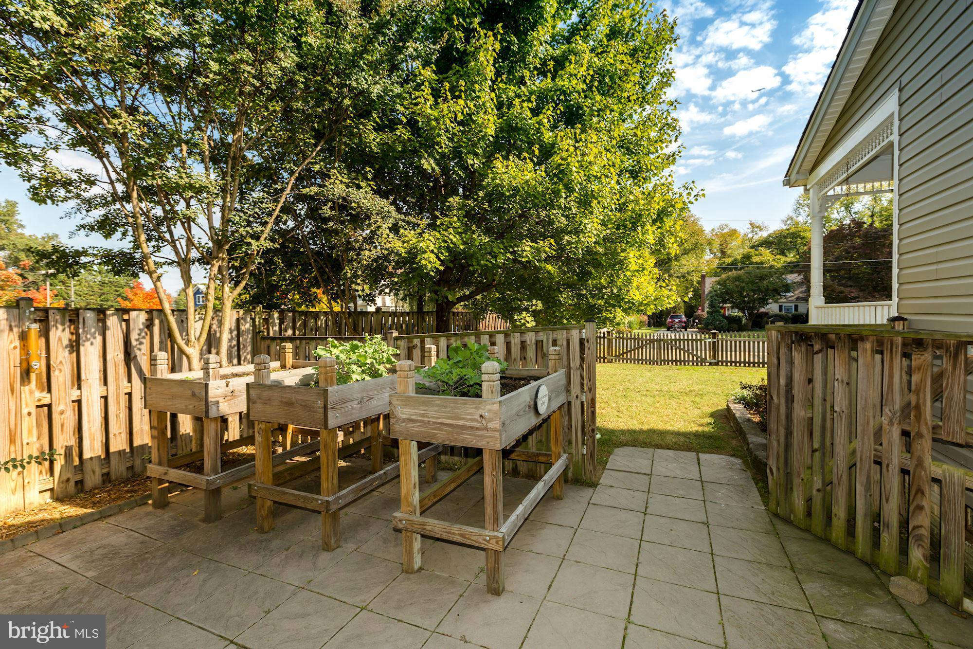 NEW ALEXANDRIA - Residential