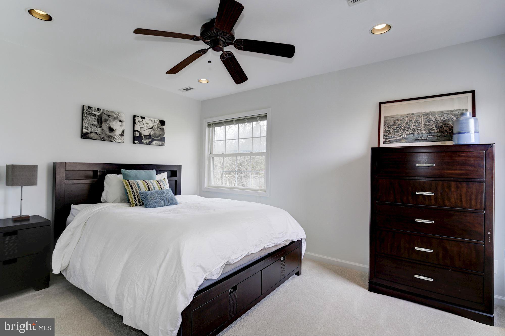 NEW ALEXANDRIA - Residential