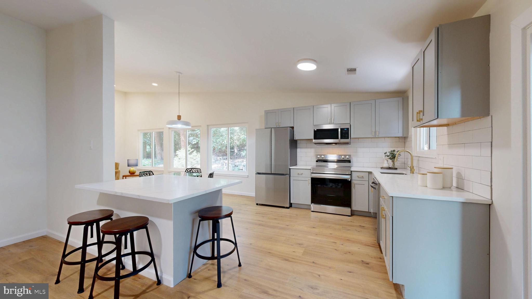 1544 HIDDENBROOK DRIVE