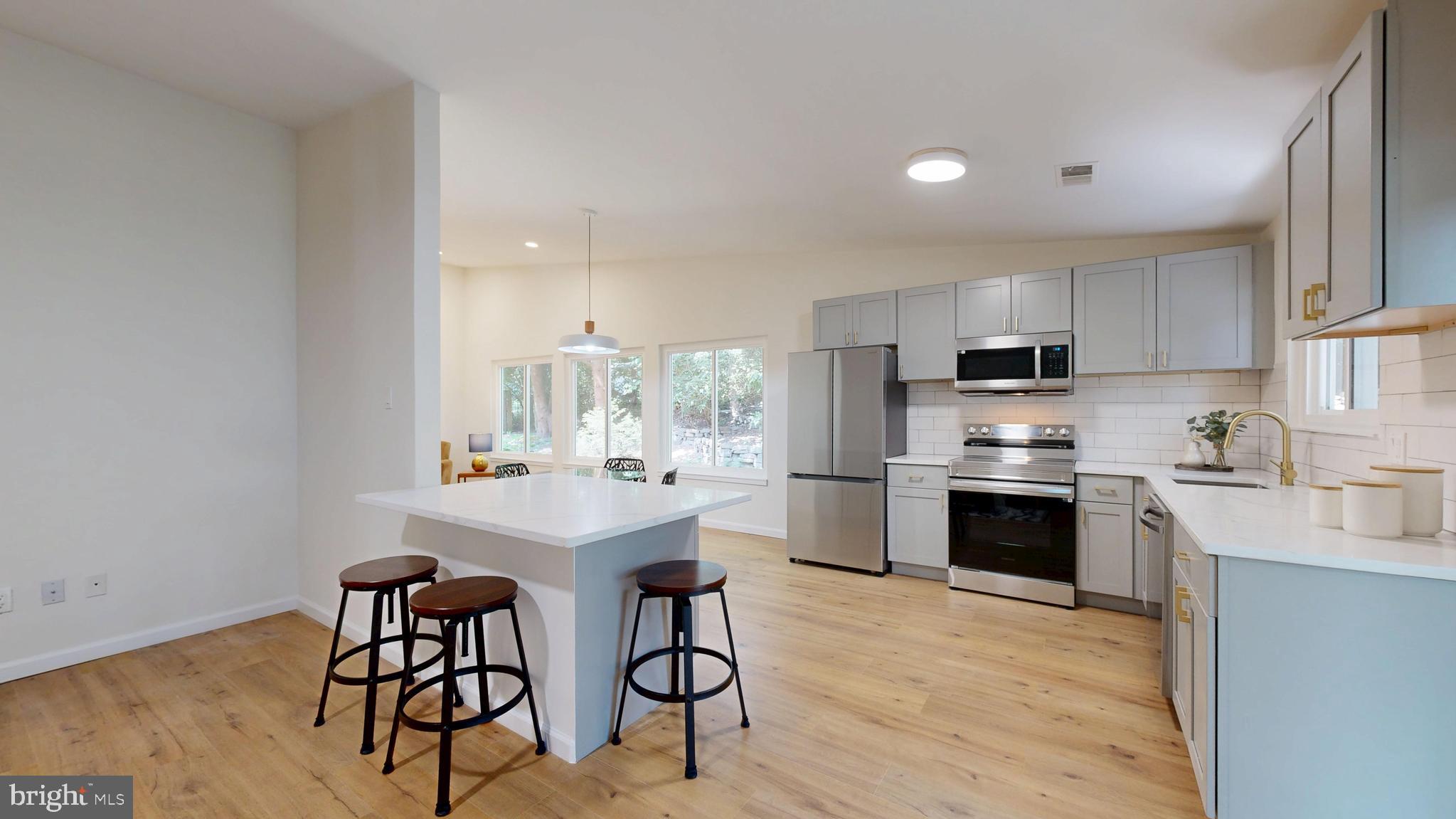 1544 HIDDENBROOK DRIVE