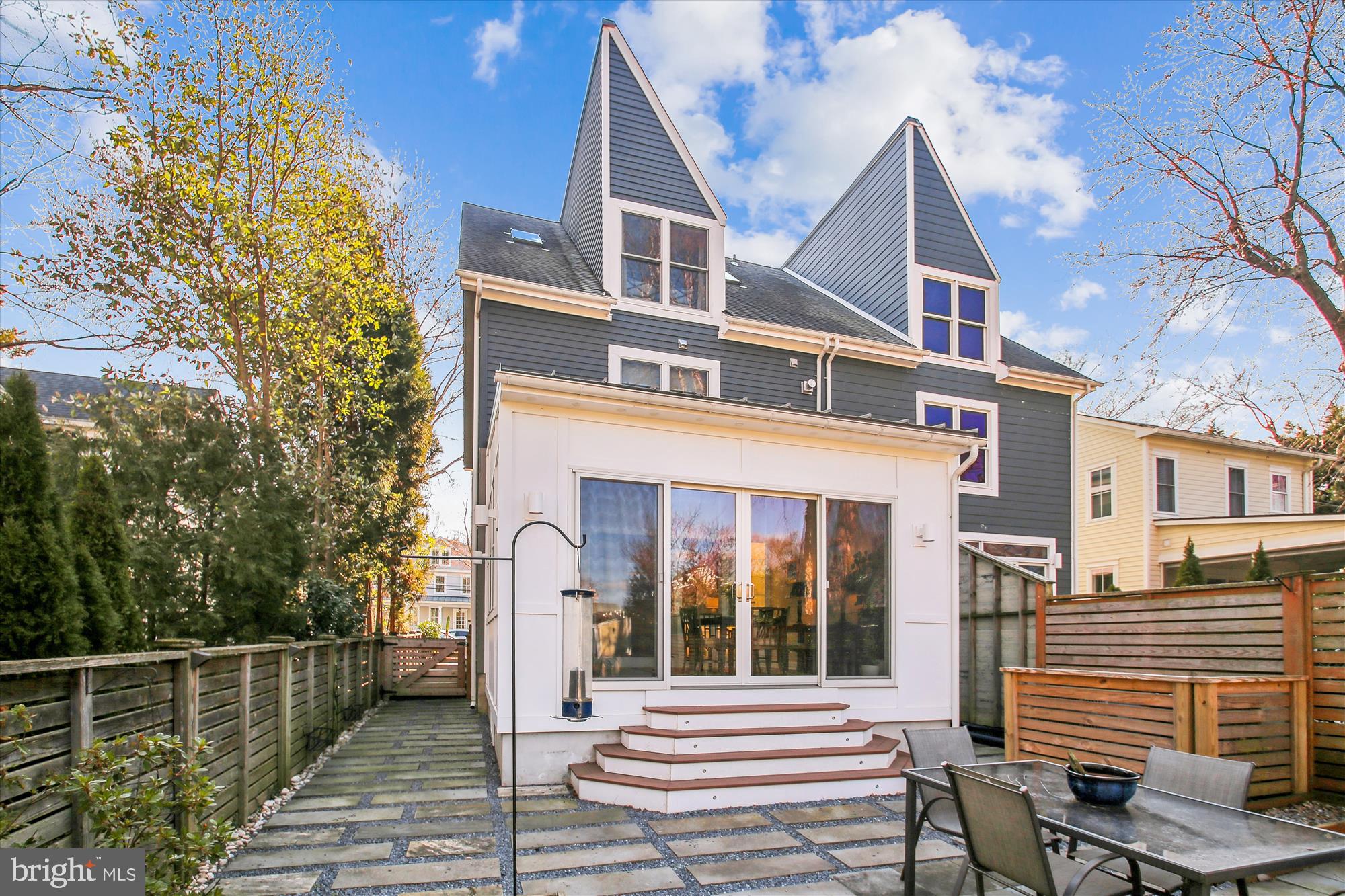 EASTPORT - Residential