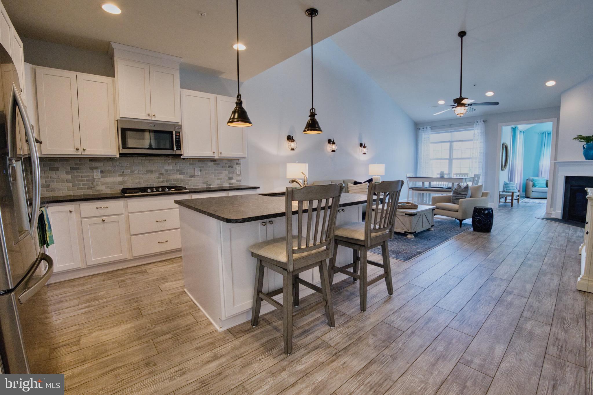 BAY BRIDGE COVE - Residential