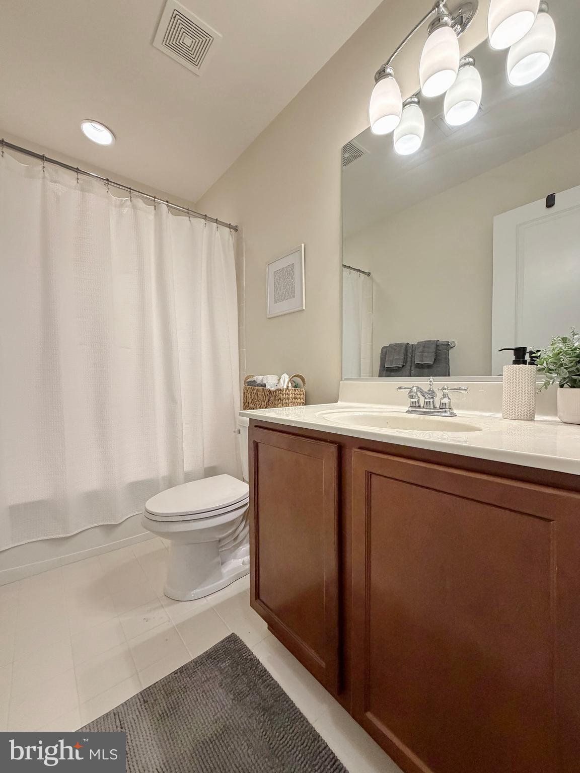 THE VILLAGES OF STEEPLECHASE - Residential