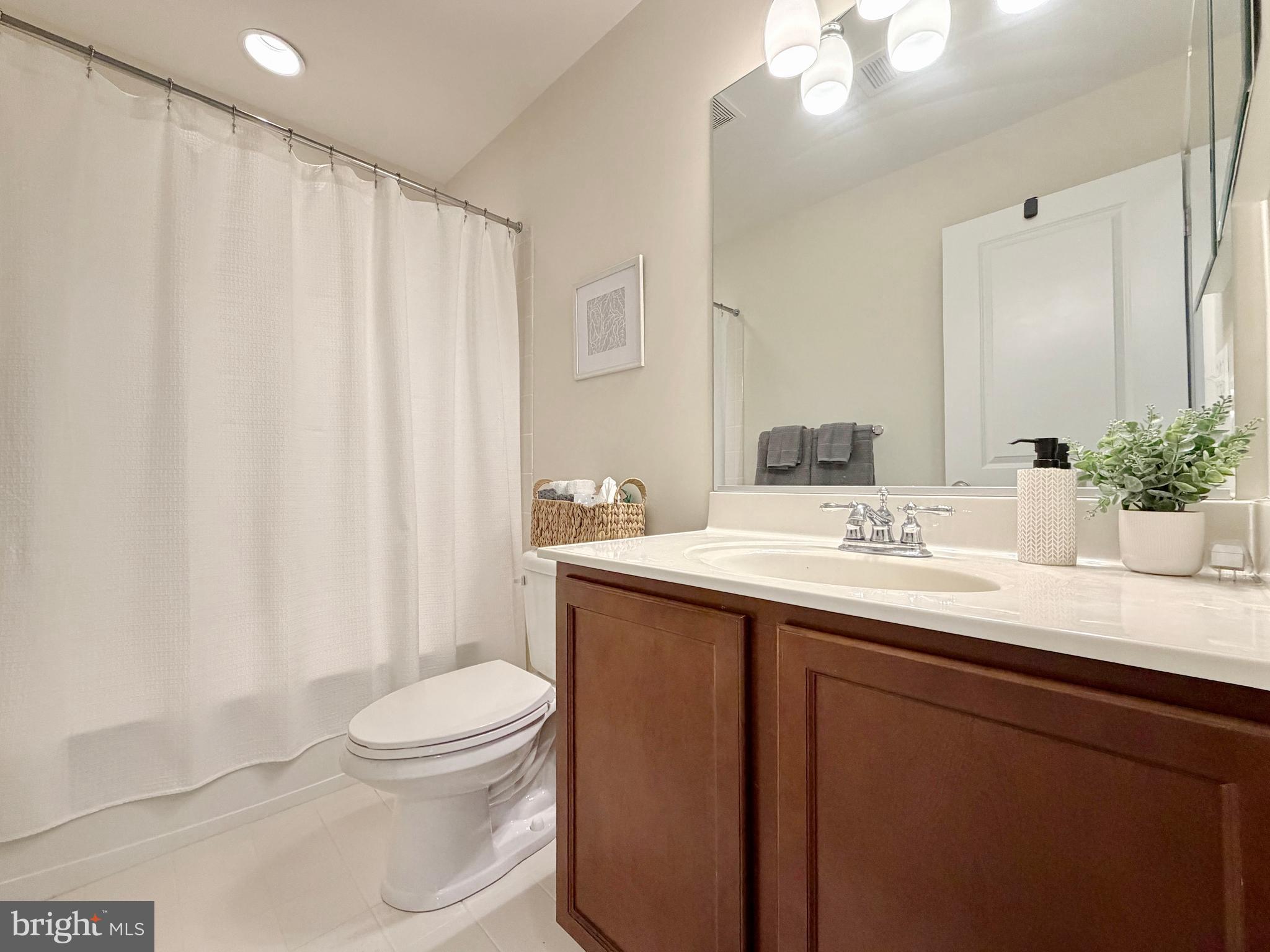 THE VILLAGES OF STEEPLECHASE - Residential