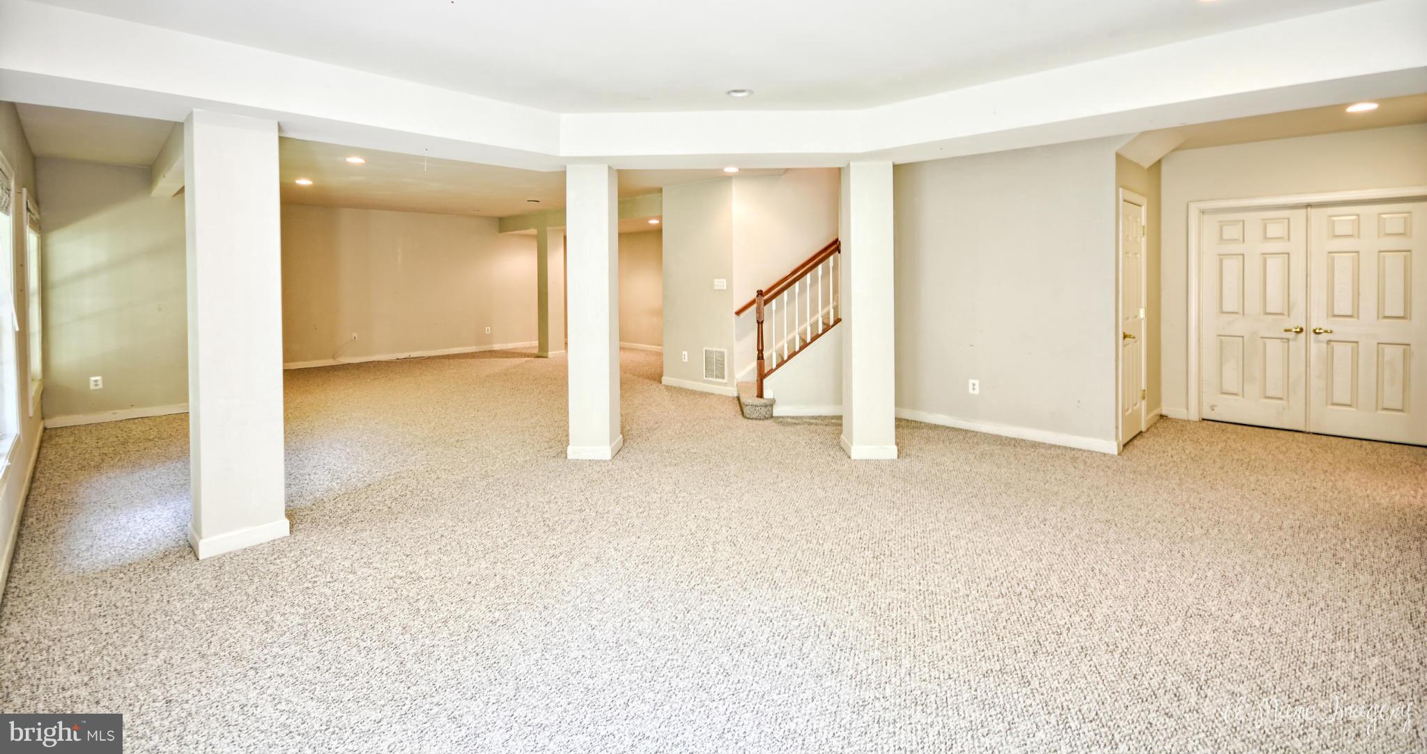 VILLAGES OF URBANA - Residential Lease