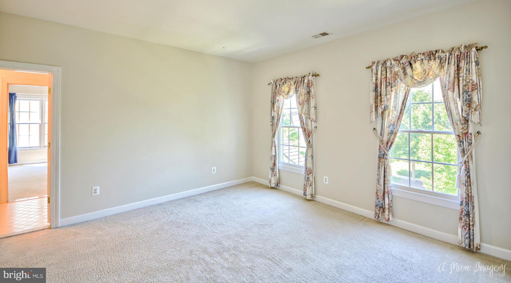 VILLAGES OF URBANA - Residential Lease