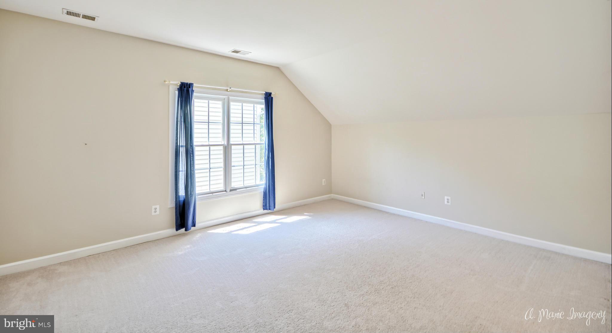 VILLAGES OF URBANA - Residential Lease