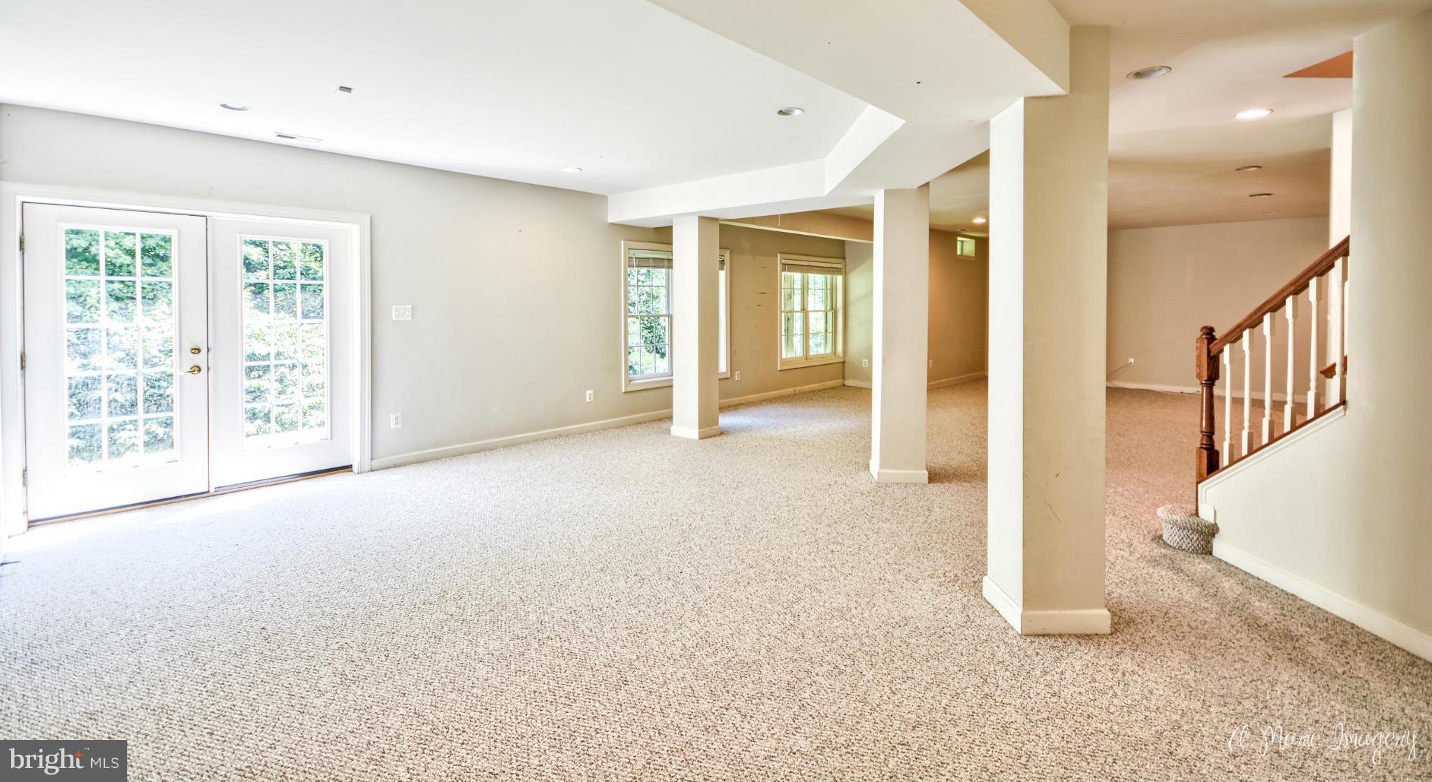 VILLAGES OF URBANA - Residential Lease