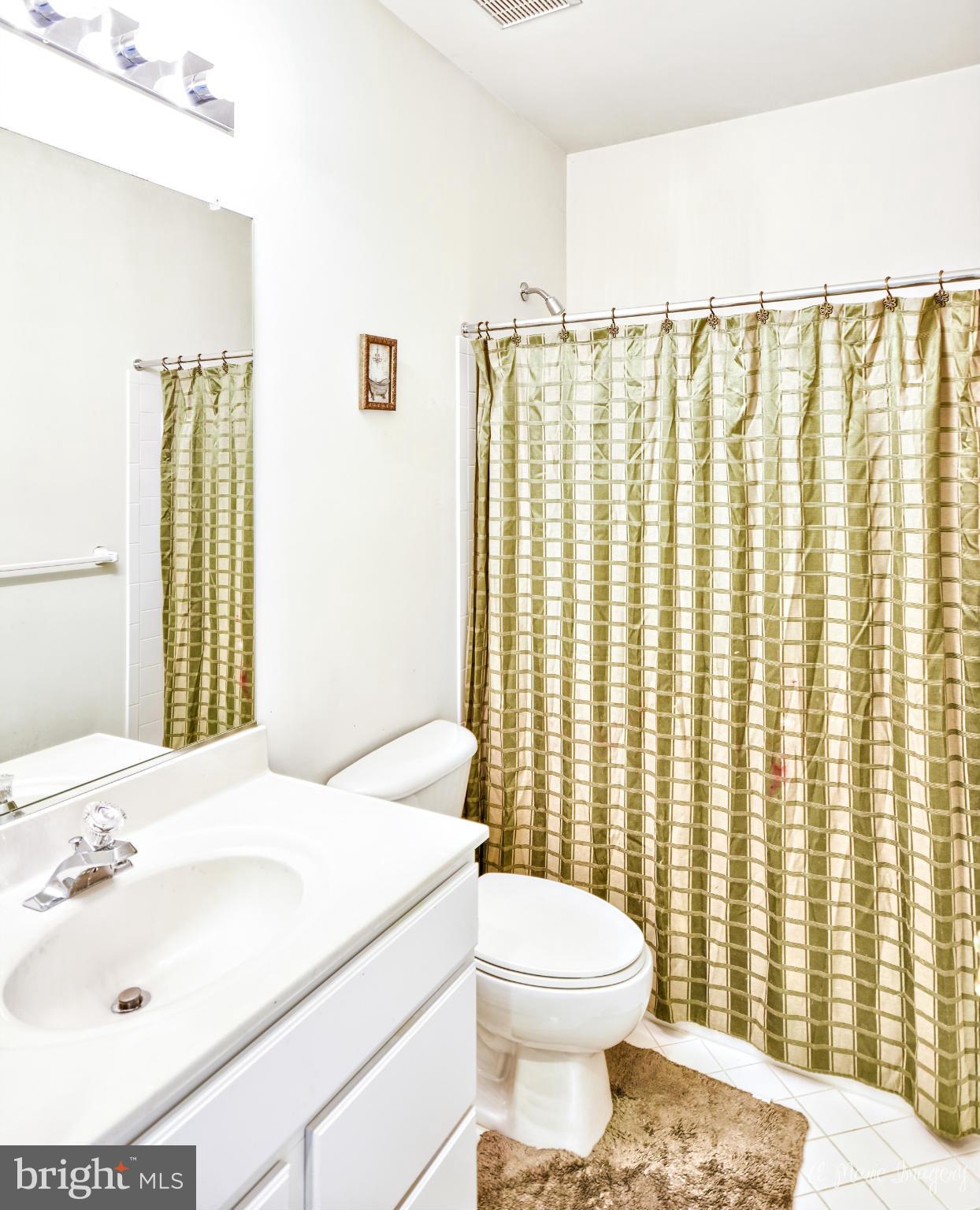 VILLAGES OF URBANA - Residential Lease