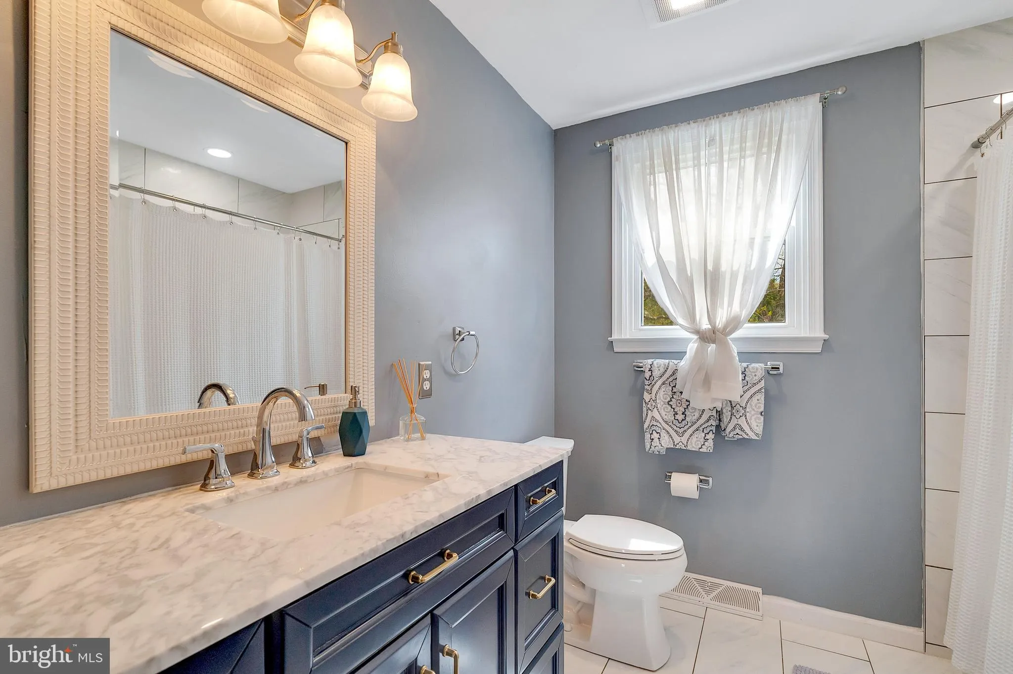 Norristown, Pennsylvania 19403, United States, 4 Bedrooms Bedrooms, ,3 BathroomsBathrooms,Residential,Pending,105270