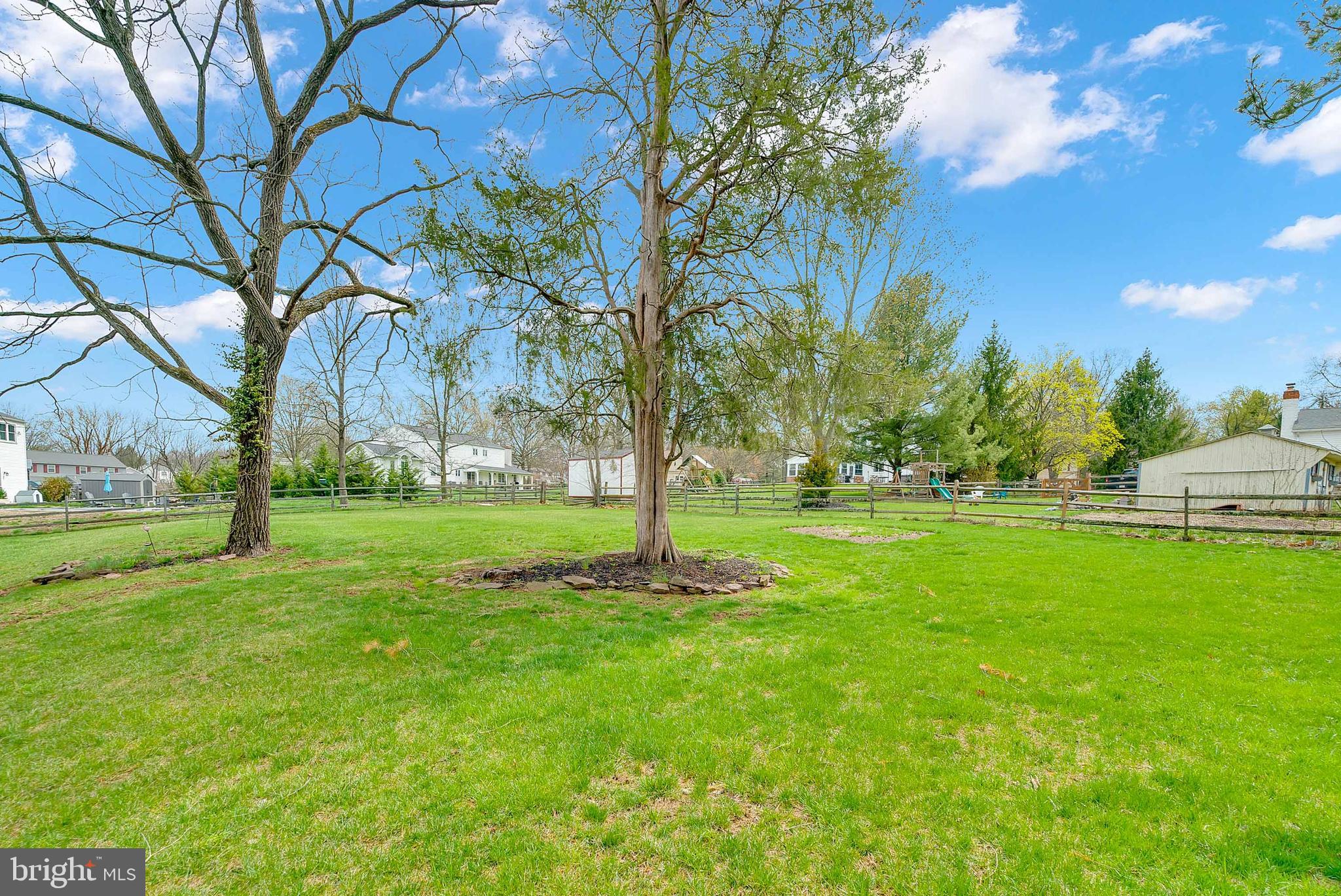 VALLEY GREEN - Residential