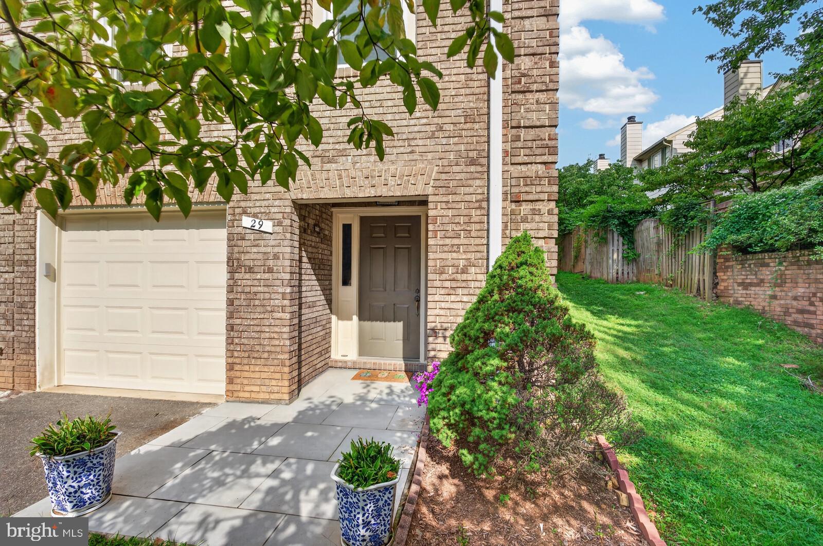 29 RITCHFIELD COURT
