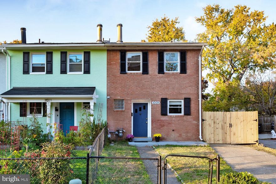 Priced to sell at 699,000.  Seller is firm on price.  
The layout of this home offers a bedroom and en suite bathroom on the main level - with a private (back door) entrance if desired.  There is flexibility here for a home office or a roommate.  

This property is recently improved and move in ready. This end unit SOLID BRICK single family home is between 2 metro stops and has parking for 2 cars. 4 bedrooms and 2.5 bathrooms!  Close to public transit with a private back yard retreat, this is not to be missed. 

The layout of this home offers a bedroom and en suite bathroom on the main level - with a private (back door) entrance if desired.  There is flexibility here for a home office or a roommate. 

This end unit single family home (NO HOA) is steps from Montgomery Street and the new restaurants and retail near the Old Town waterfront!  PARKING SPACE out front! Just a few blocks from Braddock Road Metro in one direction and Old Town in the other.  DRIVEWAY PARKING FOR 2 CARS! 2 levels, with a bedroom and bathroom on the main level and 3 additional bedrooms upstairs.  Off street parking for 2 cars in front. Small front yard, fenced patio in rear.  

The upstairs has been remodeled with brand new bamboo flooring and fresh paint. New carpet in the stairs, a few new light fixtures, HVAC works great, both bathrooms updated.  

New fencing installed in courtyard and in side yard.  Trim and stairwell freshly painted. You won't find a FOUR bedroom house in this location at this price anywhere. Don't miss it!