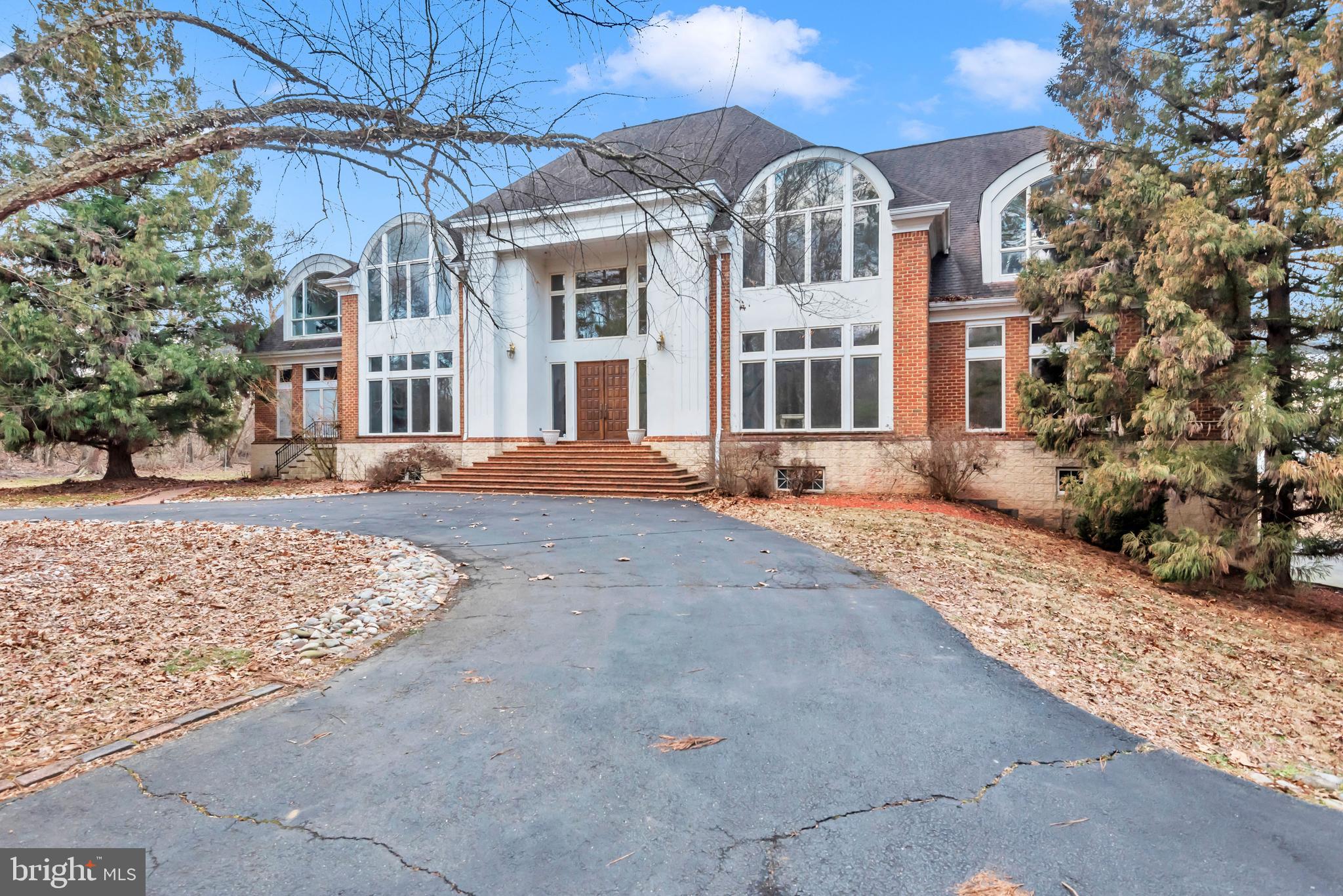 RIVER VIEW - Residential