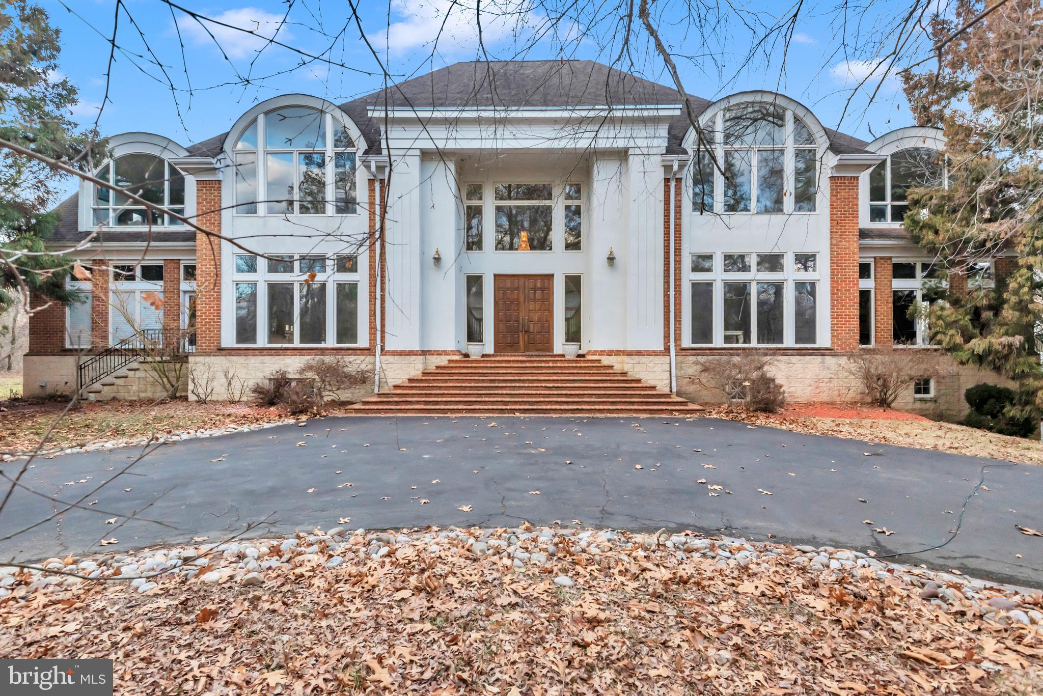 RIVER VIEW - Residential