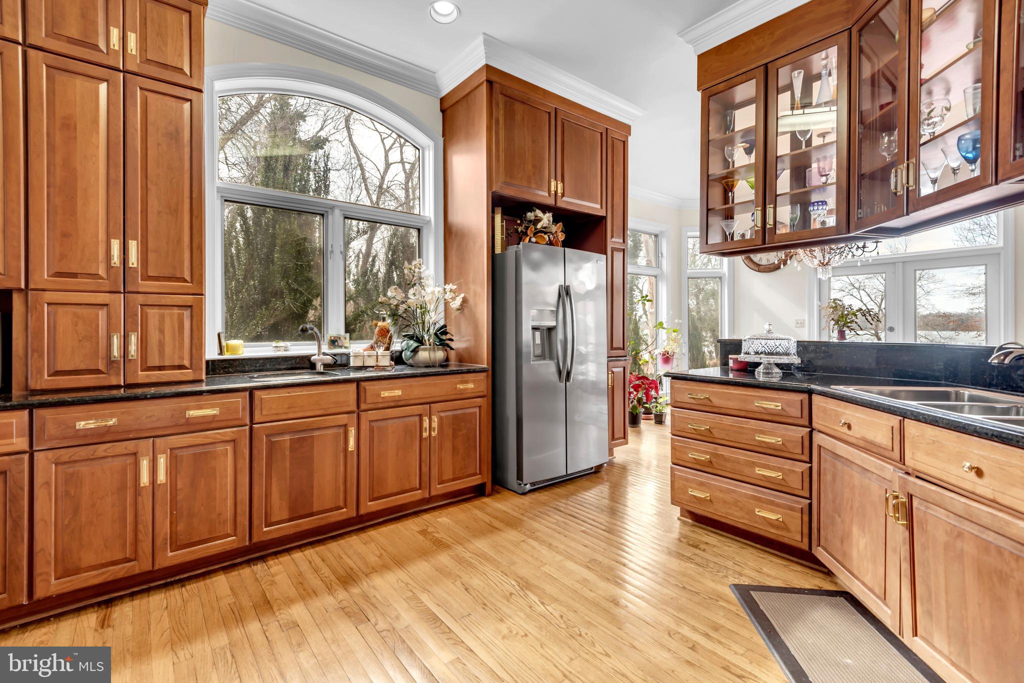 RIVER VIEW - Residential