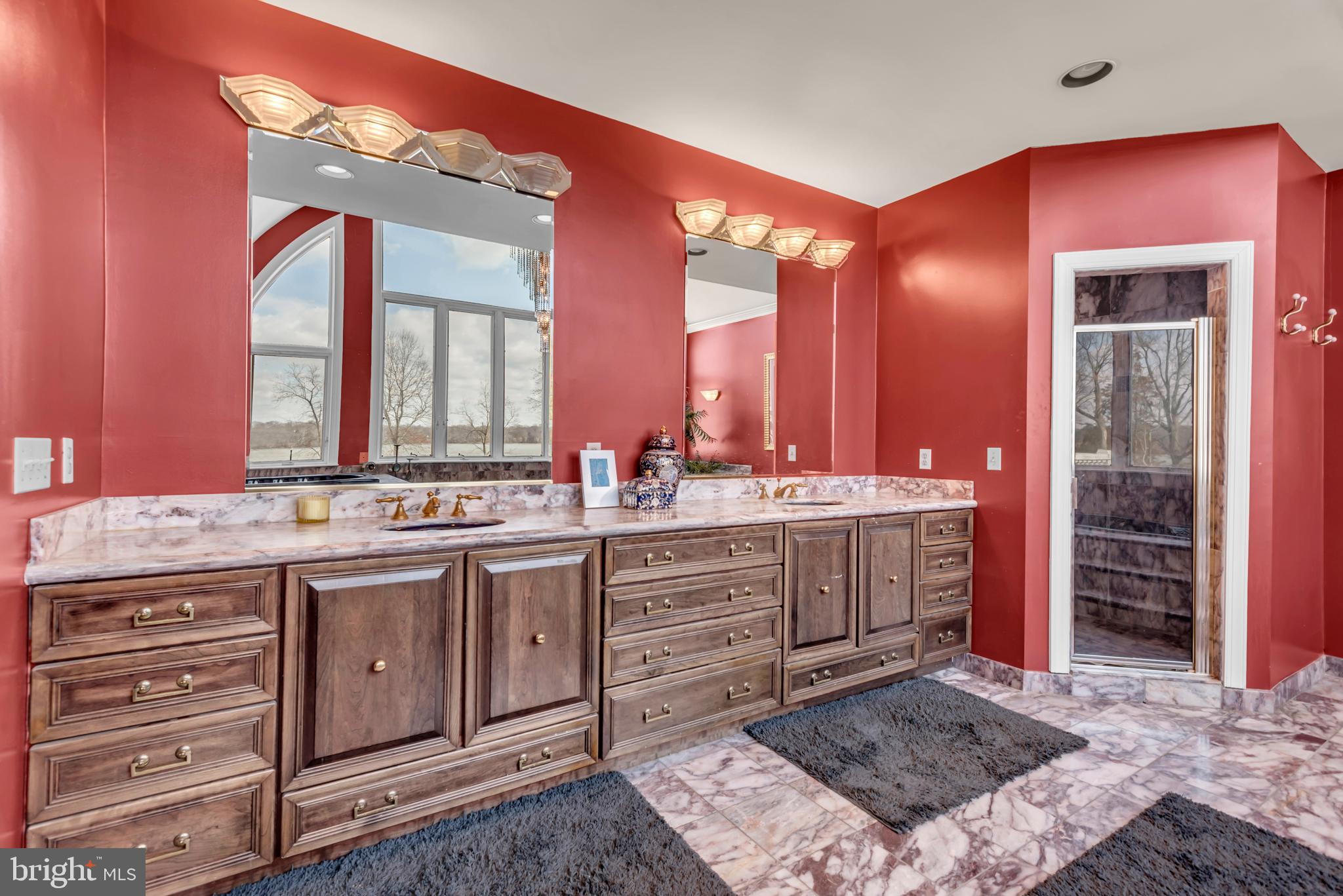 RIVER VIEW - Residential