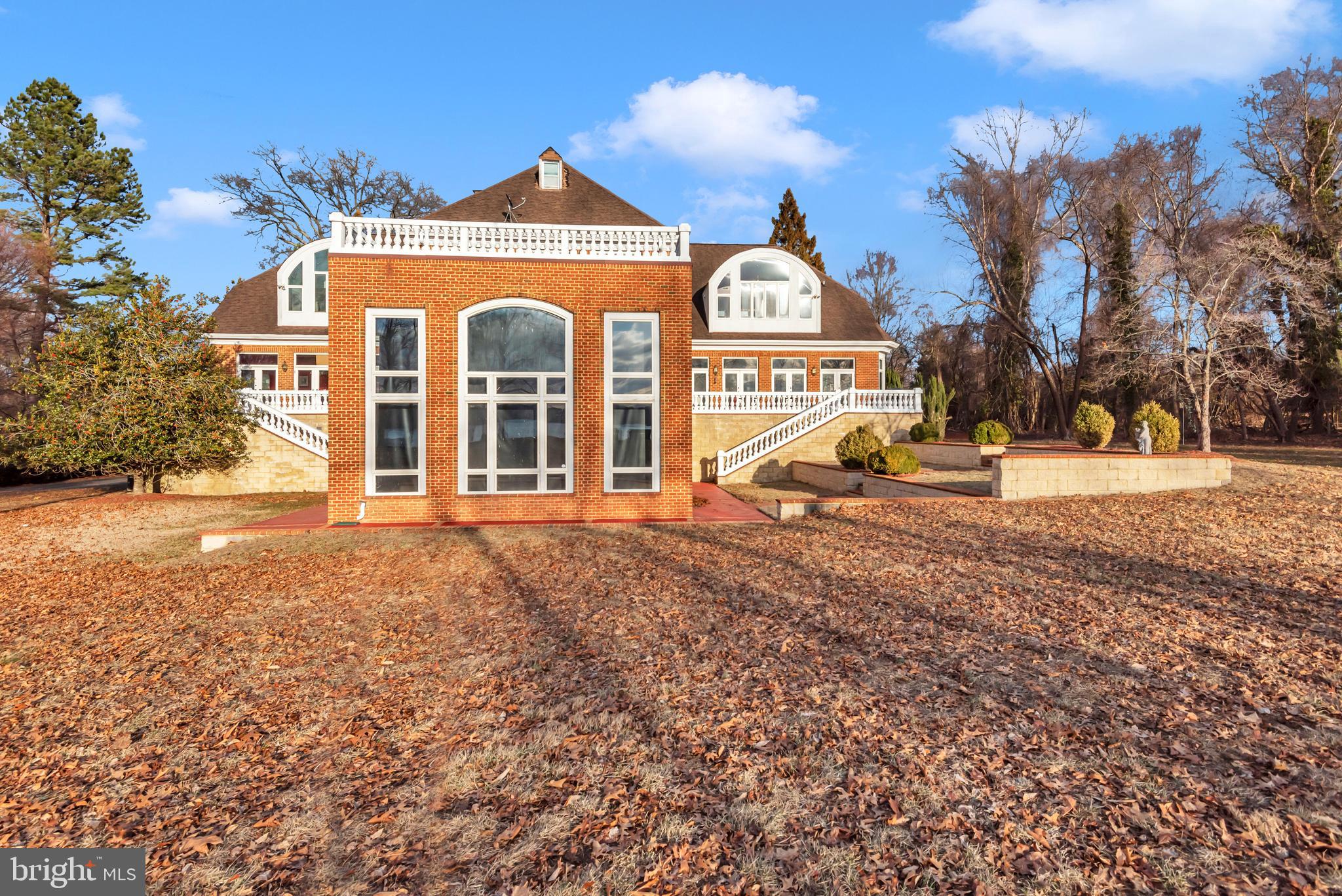 RIVER VIEW - Residential