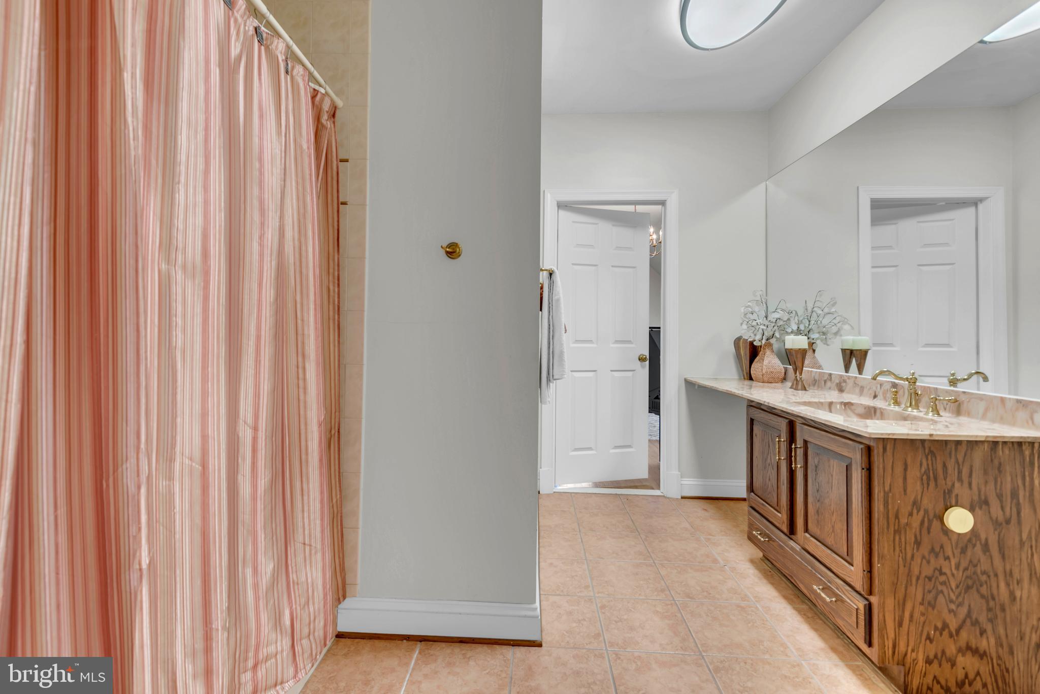 RIVER VIEW - Residential