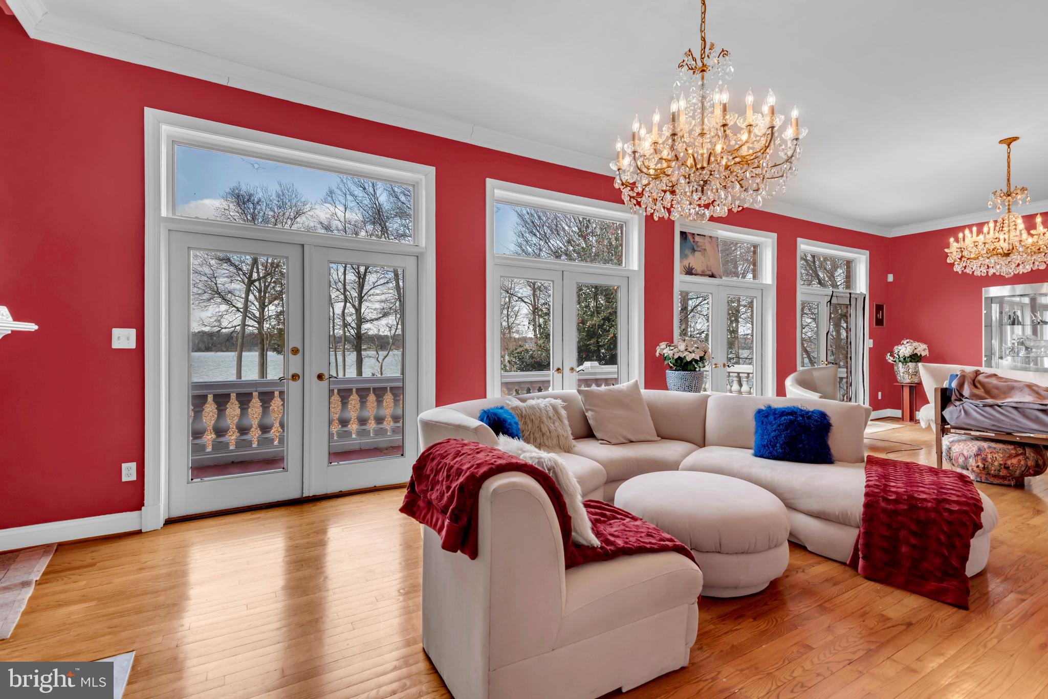 RIVER VIEW - Residential