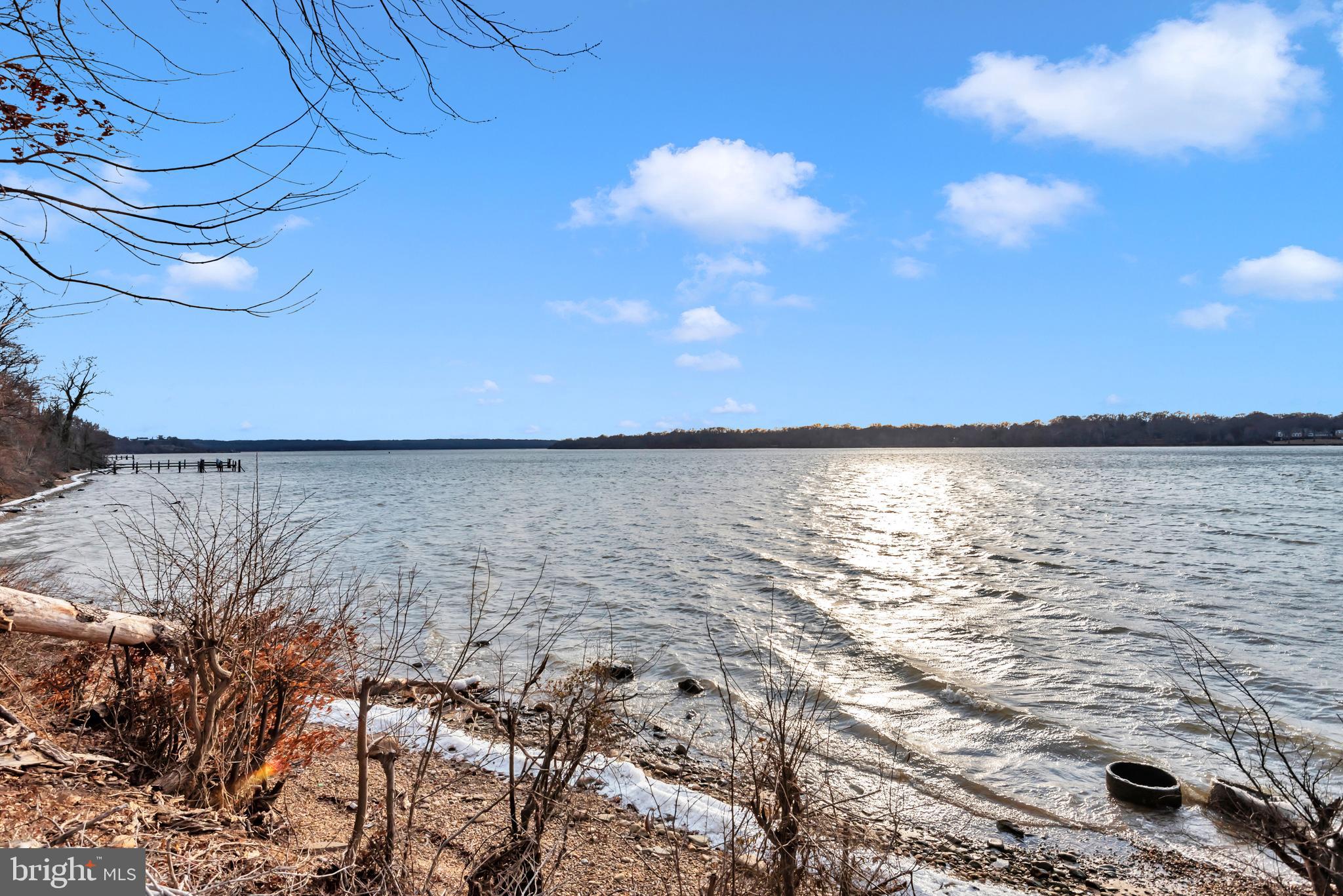 RIVER VIEW - Residential