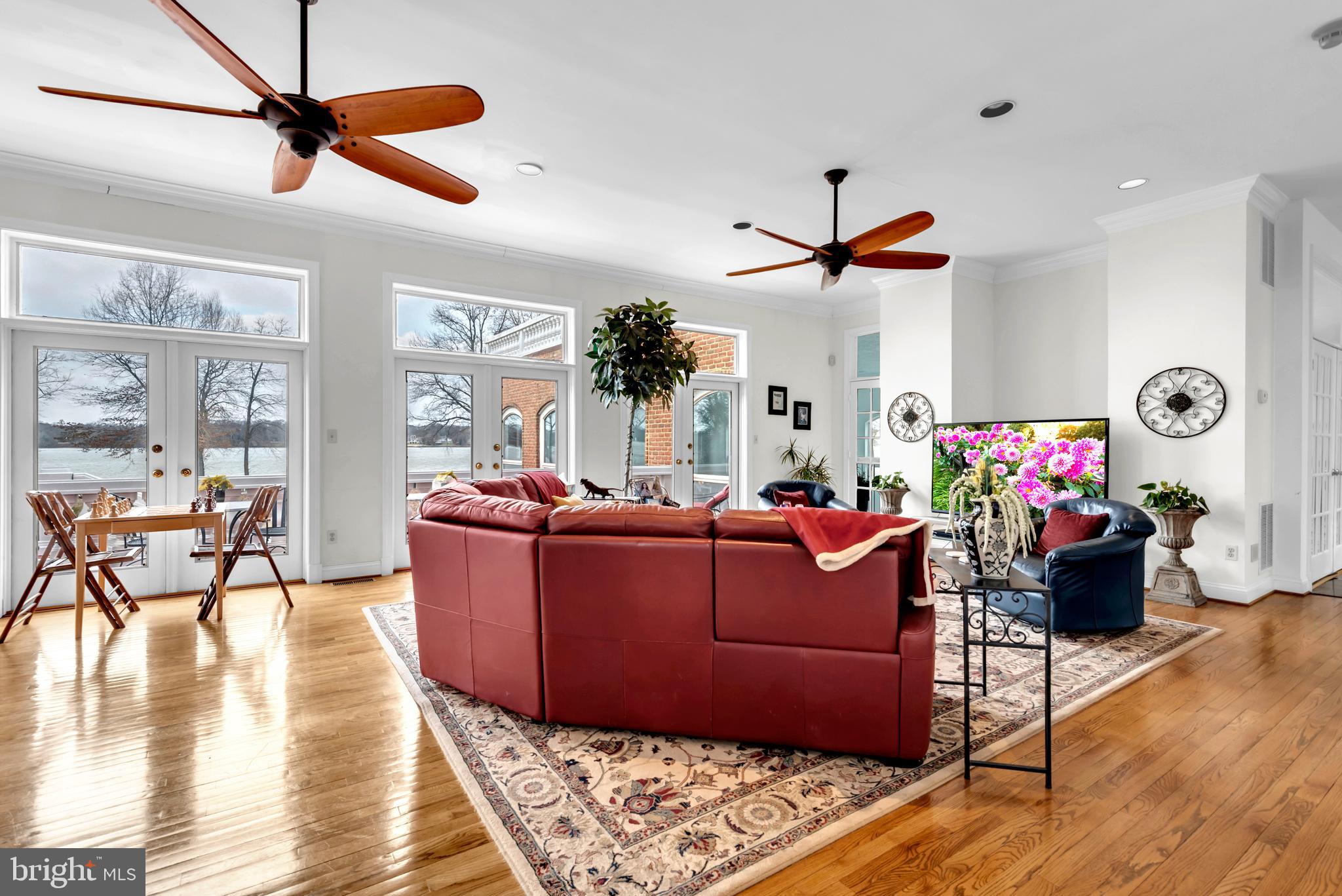 RIVER VIEW - Residential