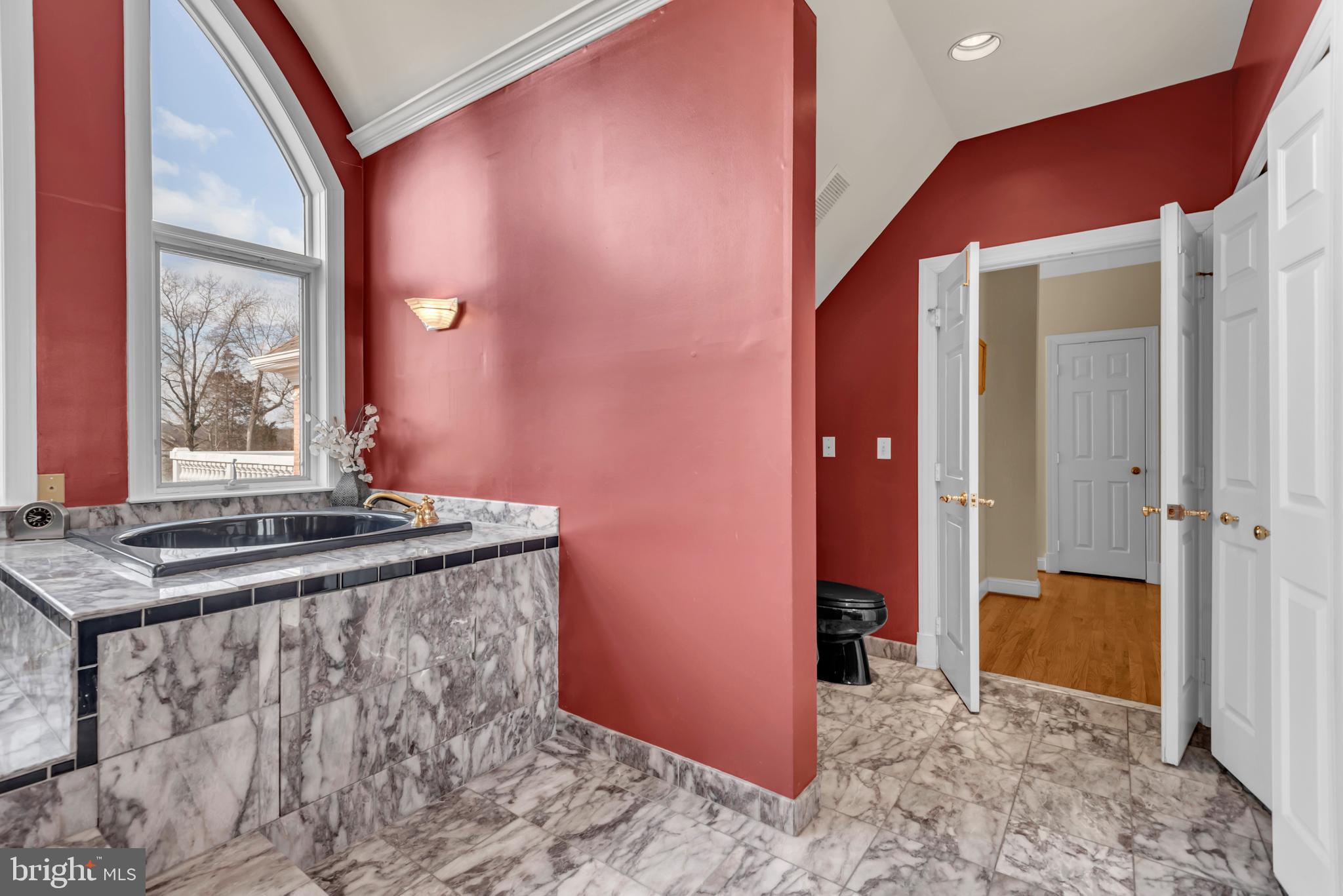 RIVER VIEW - Residential