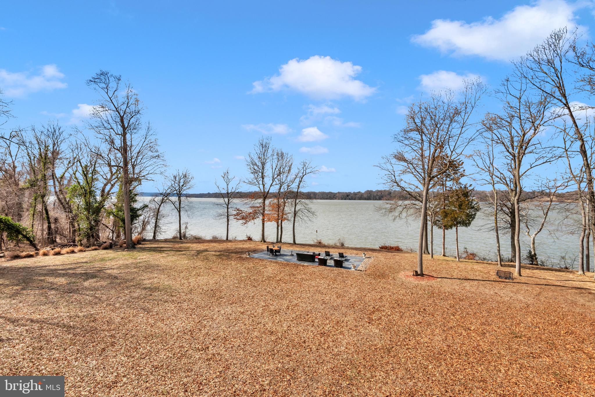 RIVER VIEW - Residential