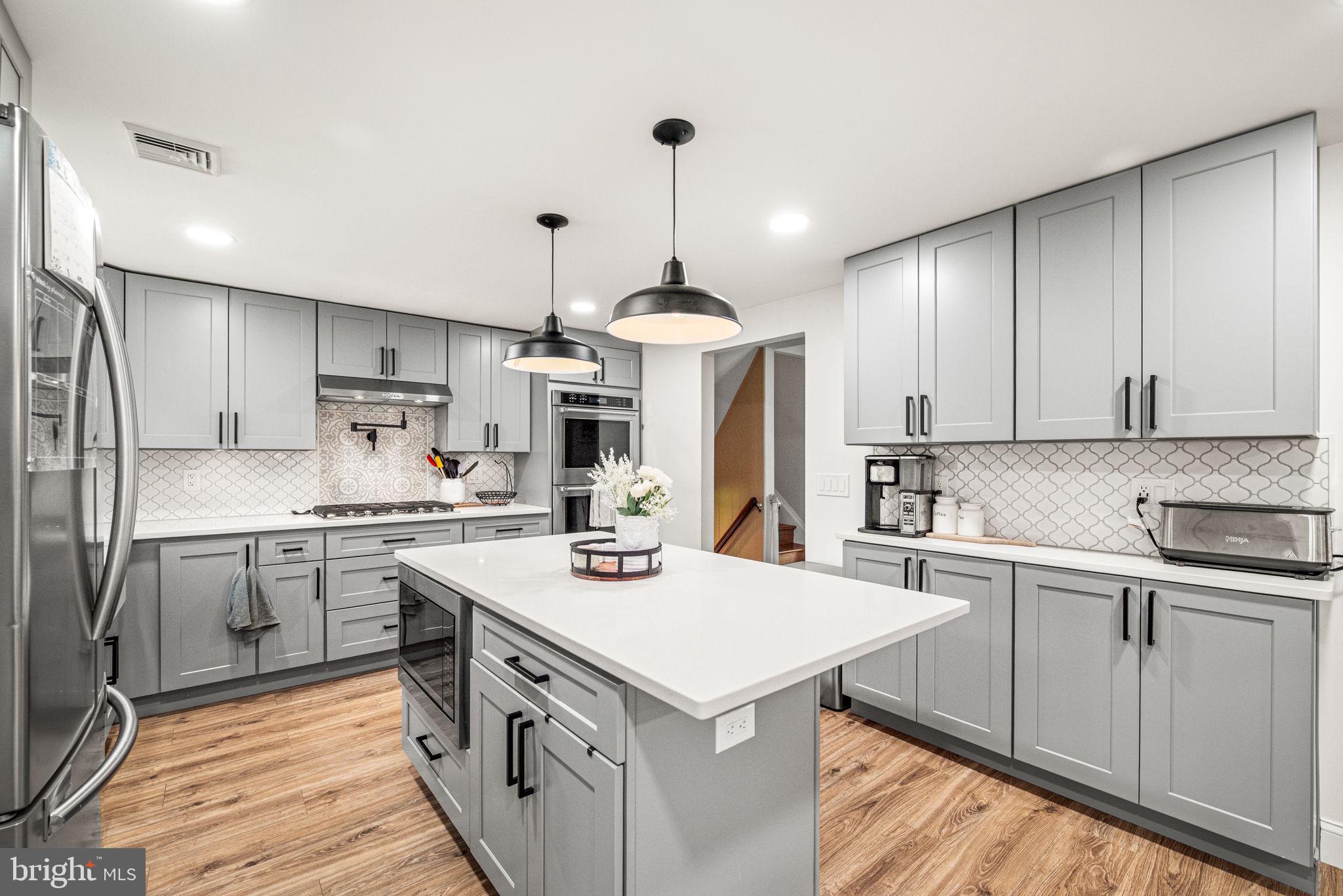 CHURCHVILLE MANOR - Residential