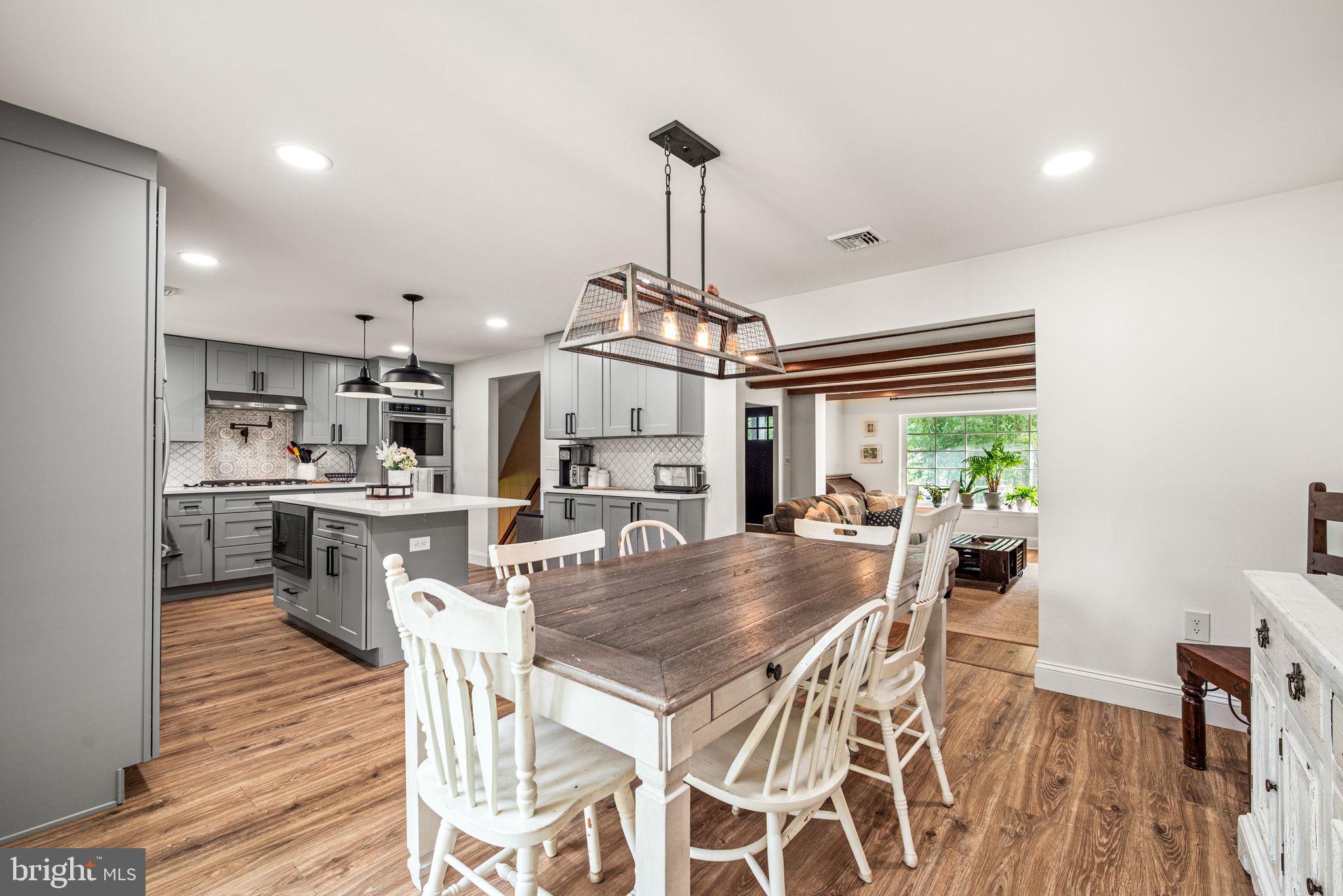 CHURCHVILLE MANOR - Residential