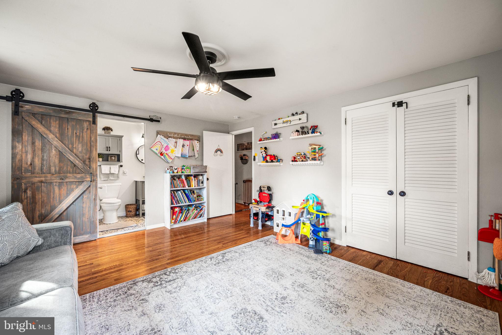 CHURCHVILLE MANOR - Residential