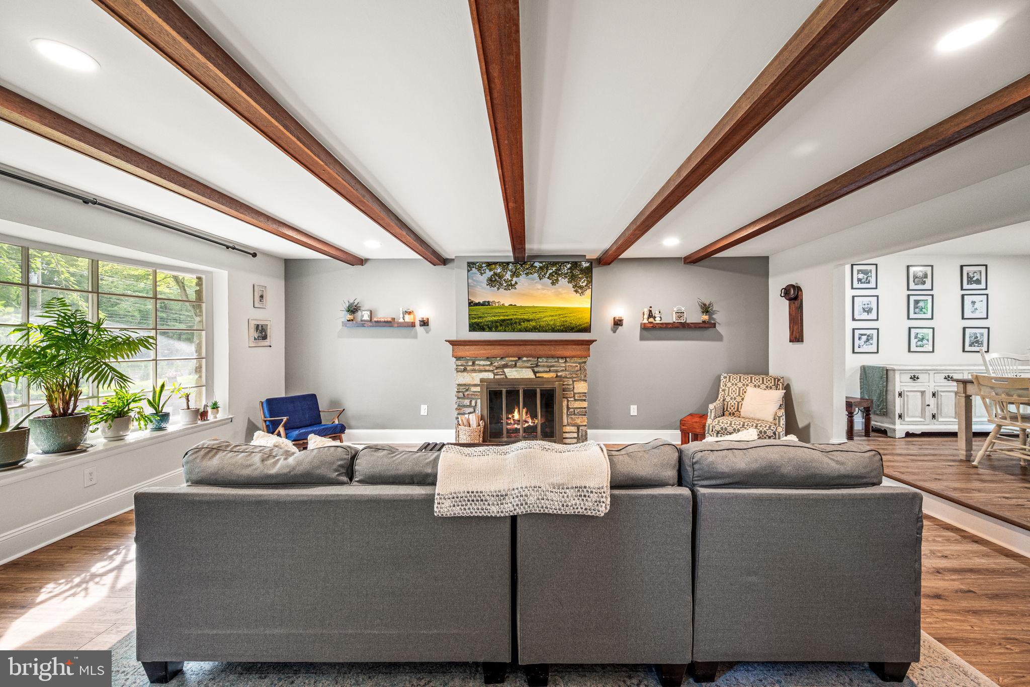 CHURCHVILLE MANOR - Residential