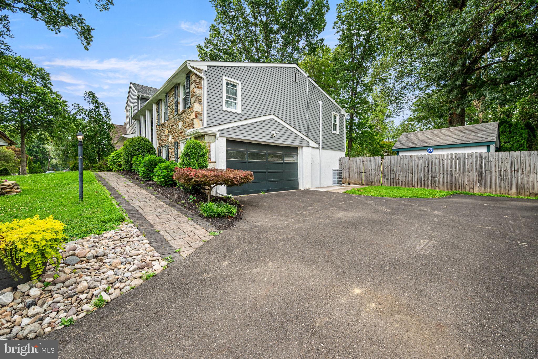 955 BRISTOL ROAD