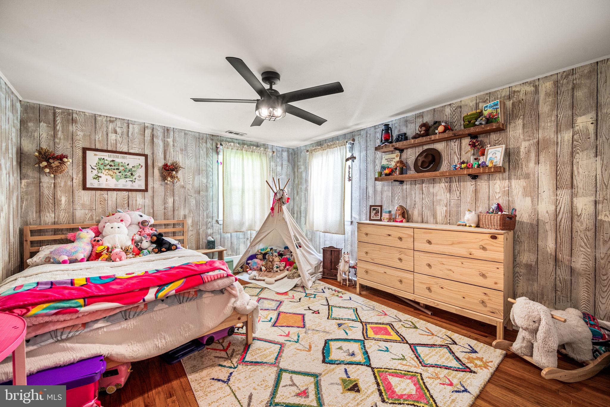 CHURCHVILLE MANOR - Residential