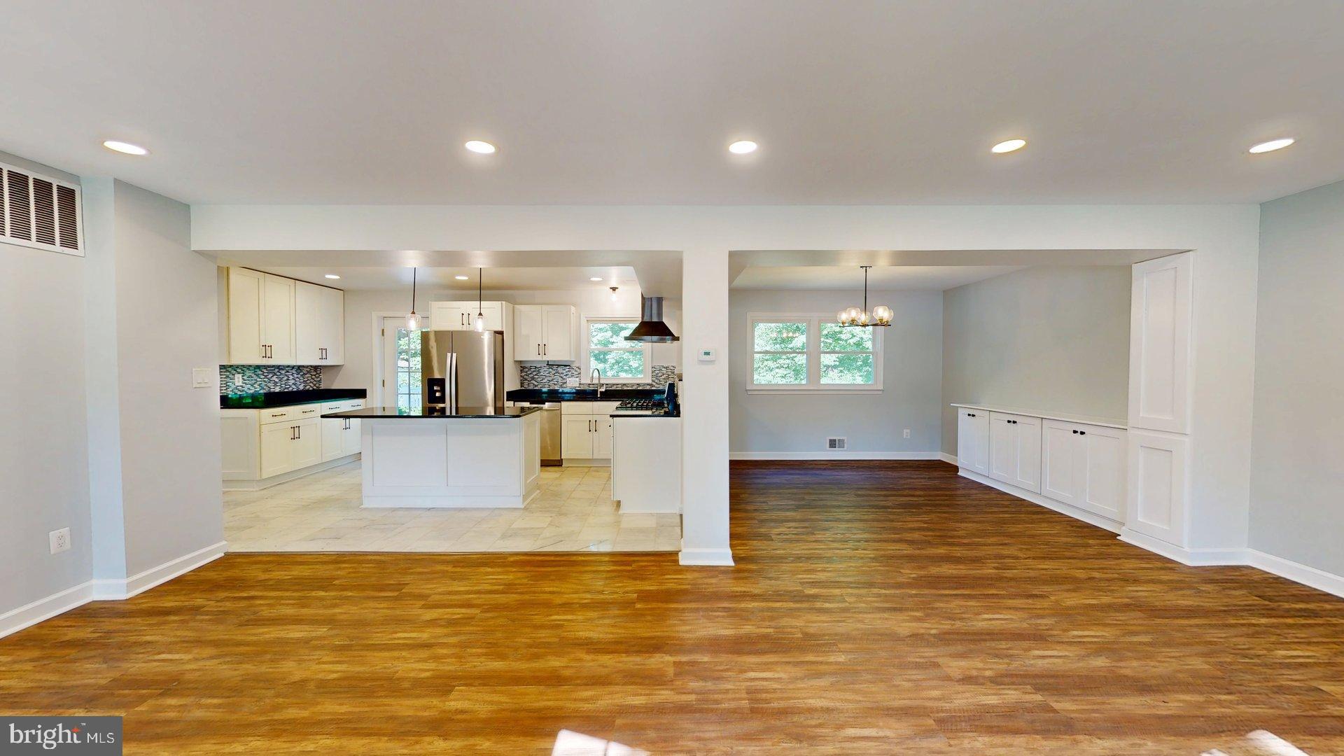 ROLLING VALLEY - Residential Lease