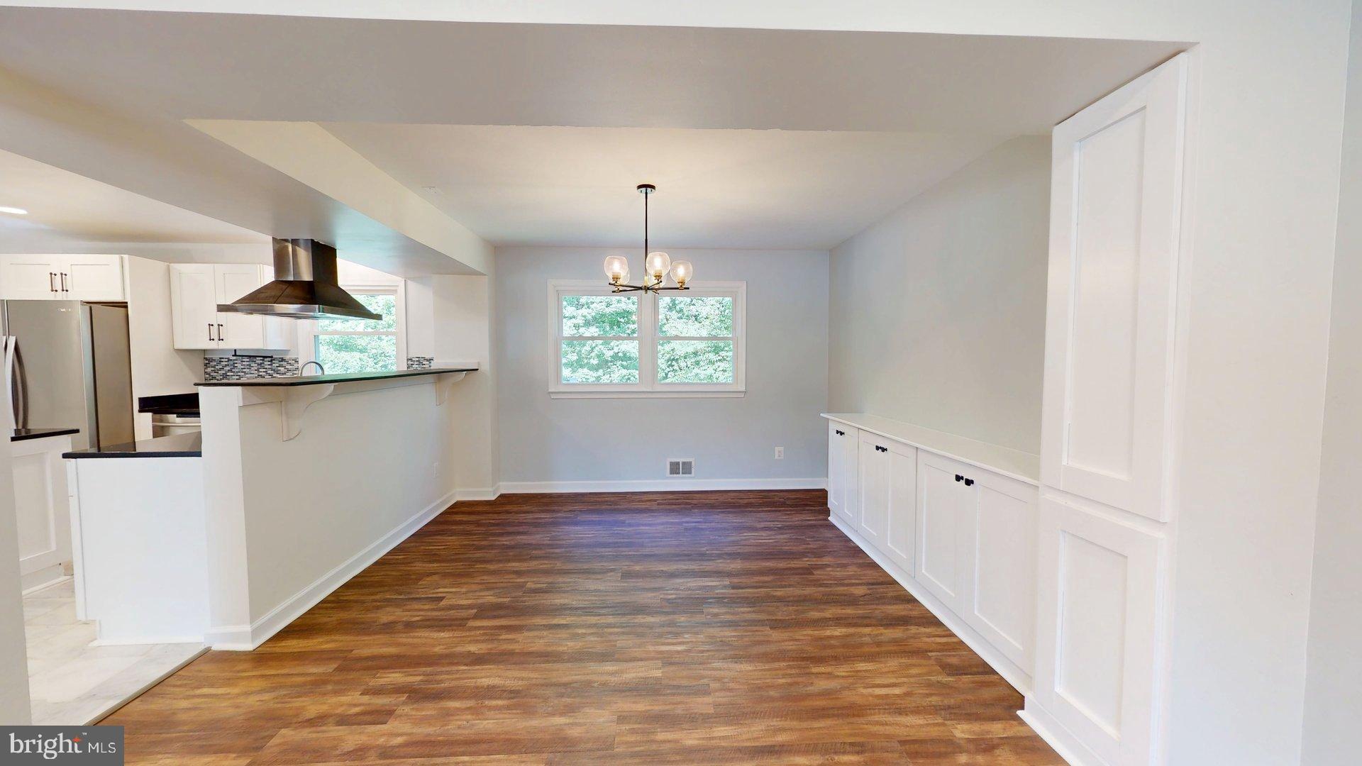 ROLLING VALLEY - Residential Lease