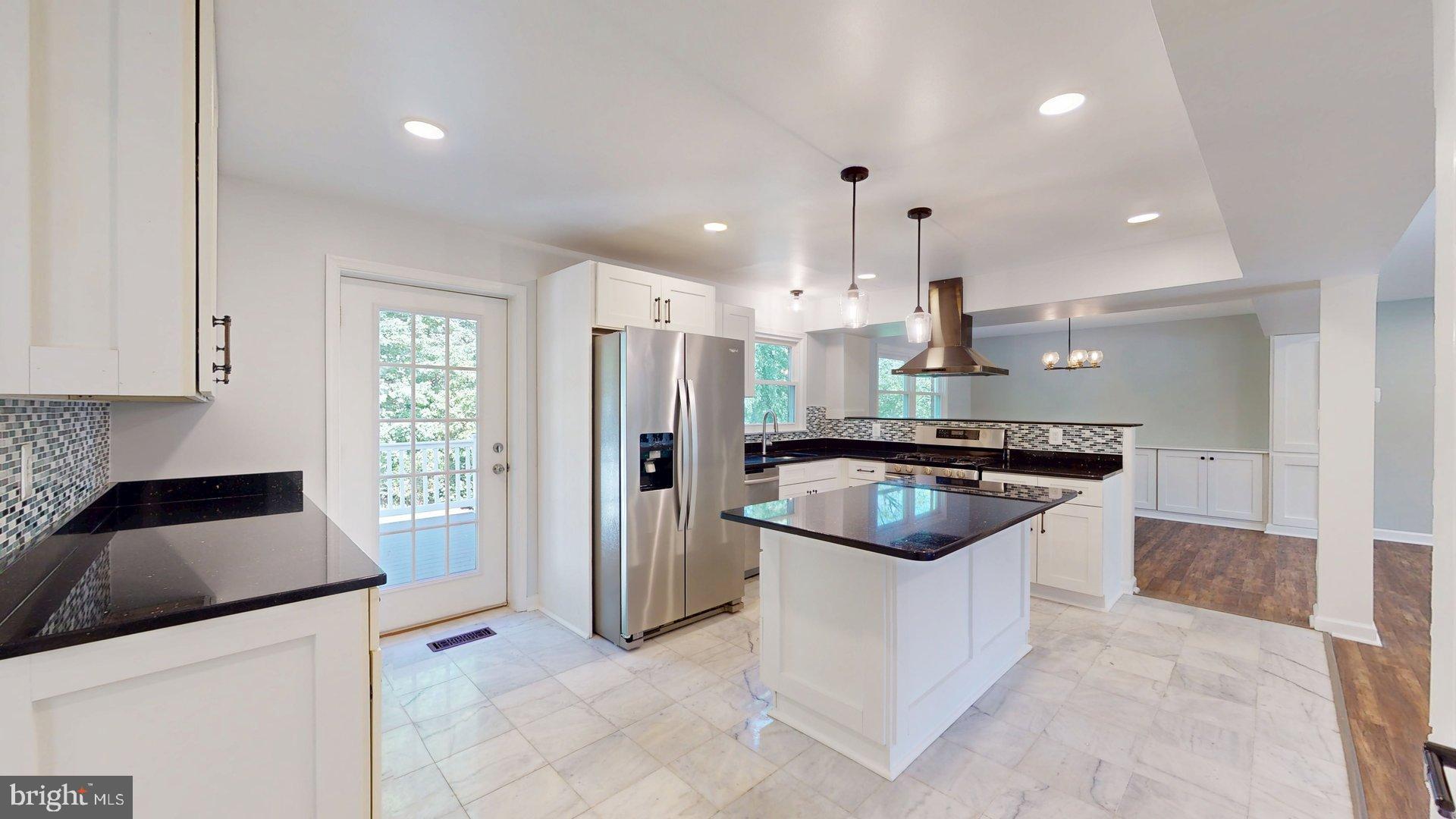 ROLLING VALLEY - Residential Lease