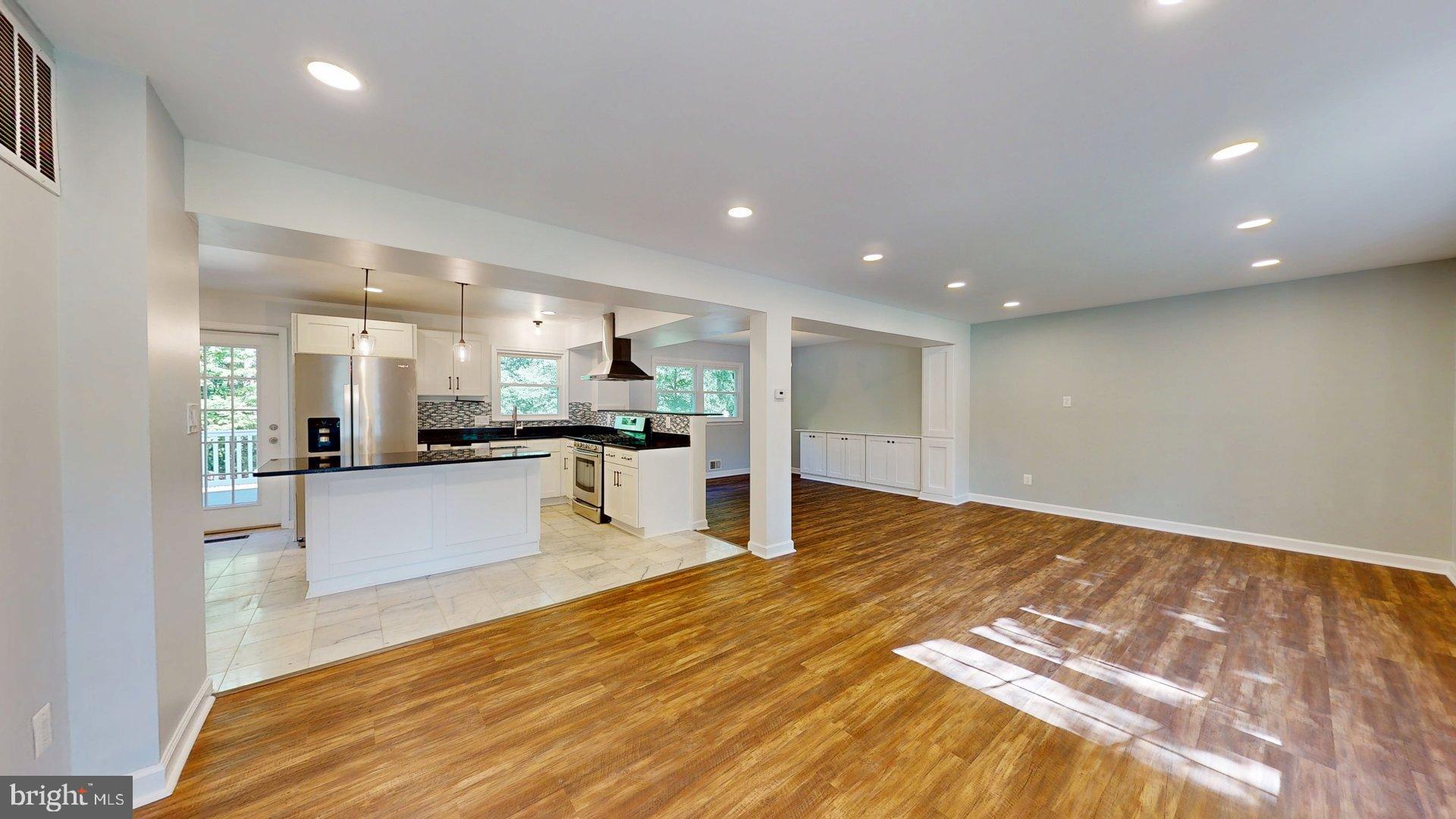 ROLLING VALLEY - Residential Lease