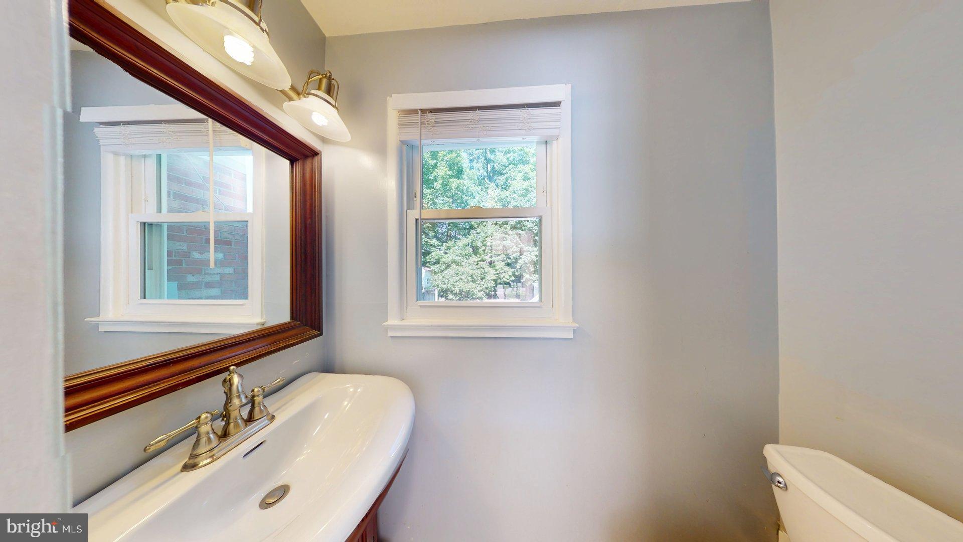 ROLLING VALLEY - Residential Lease