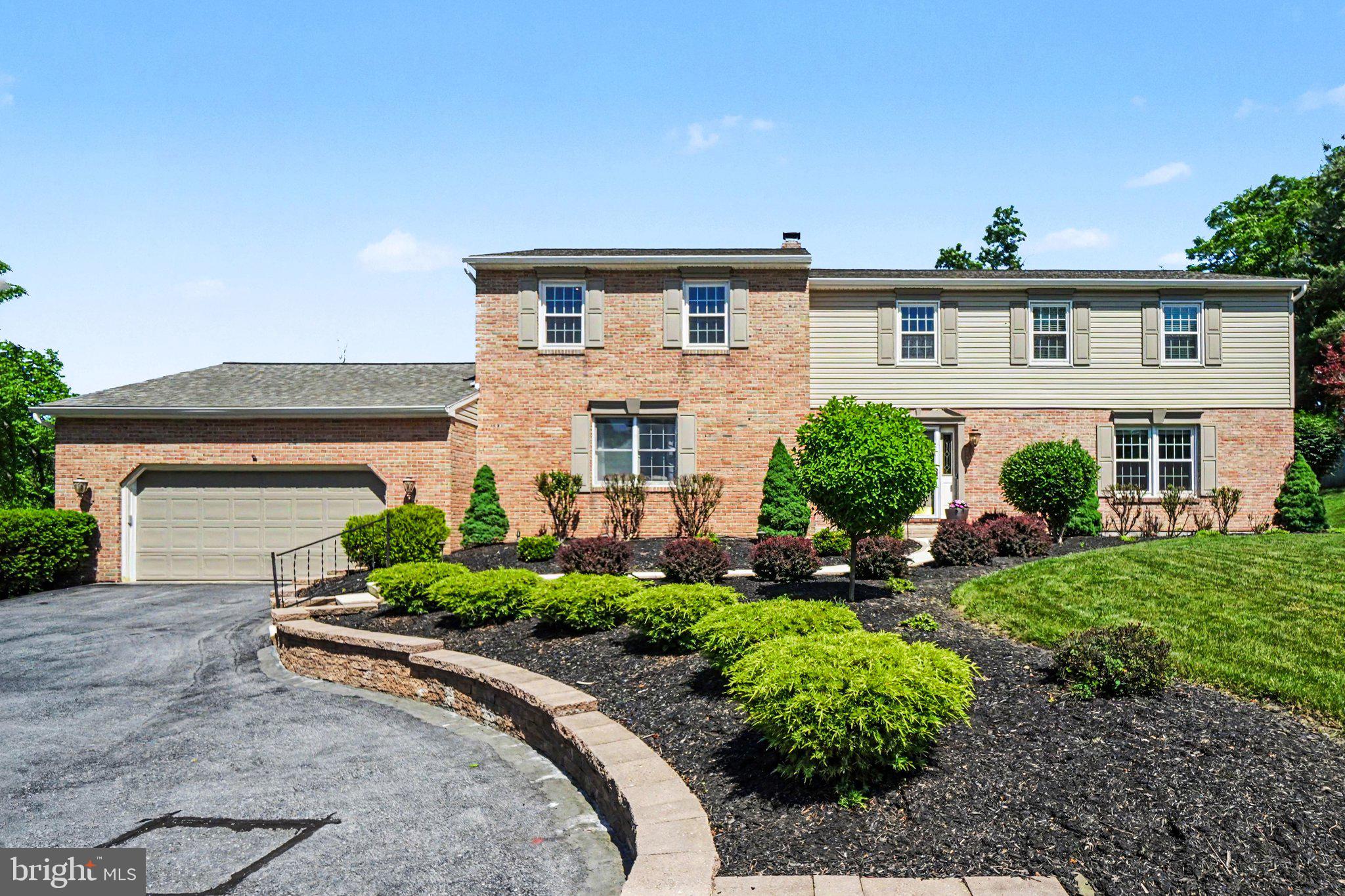 2265 FOREST HILLS DRIVE