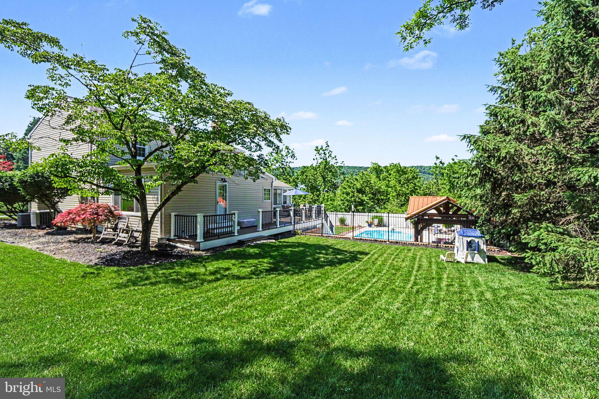 2265 FOREST HILLS DRIVE