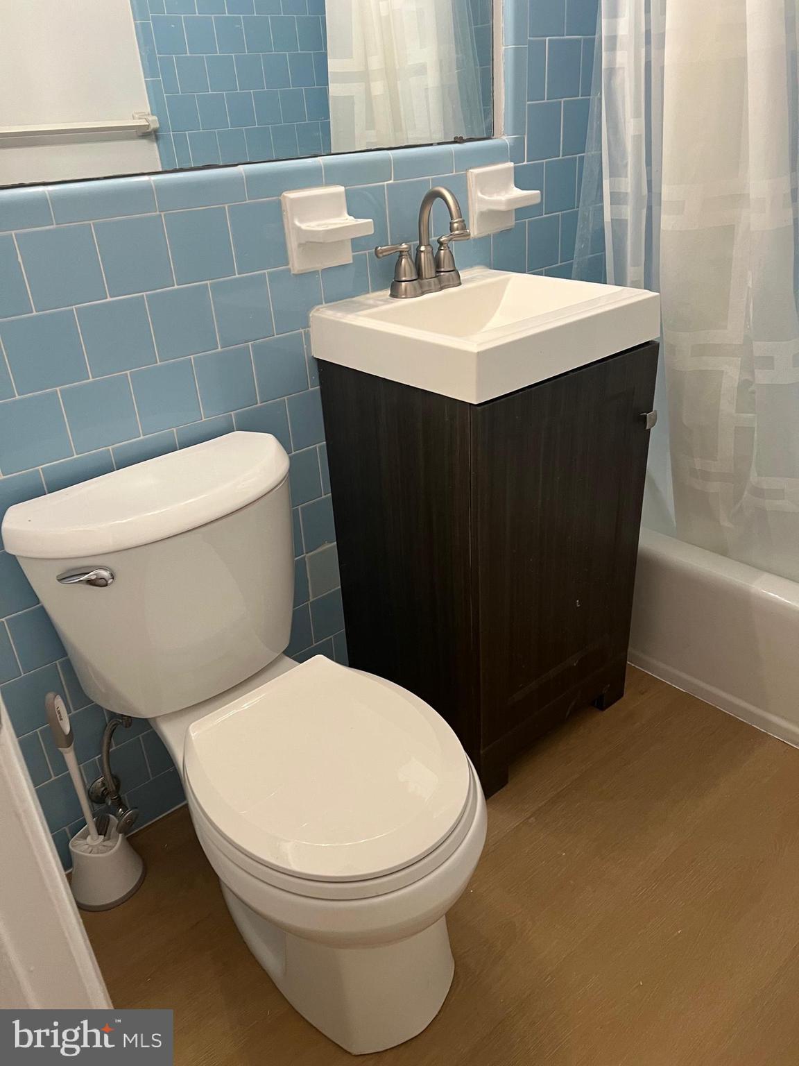 LYNDHURST - Residential Lease