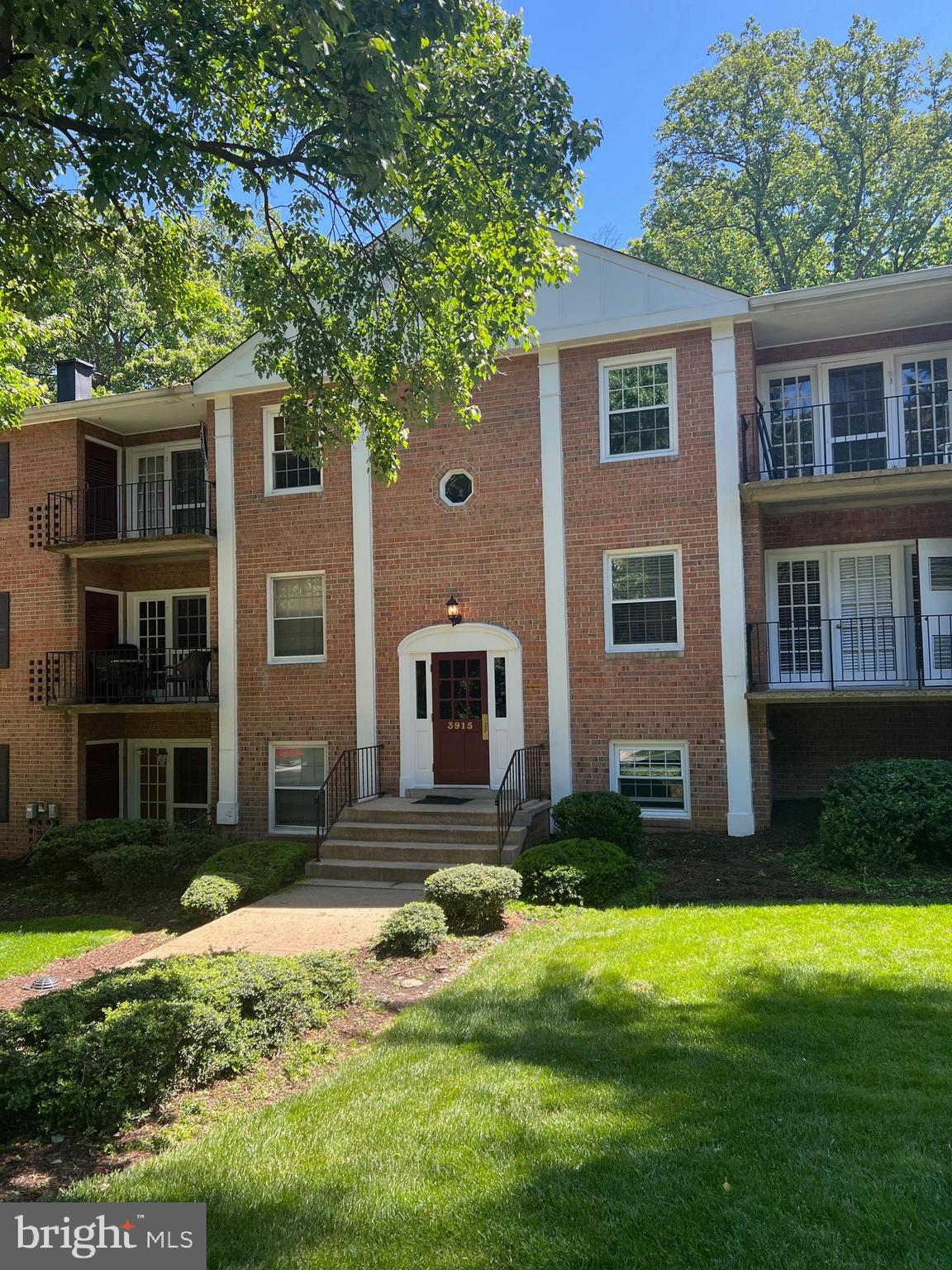 LYNDHURST - Residential Lease