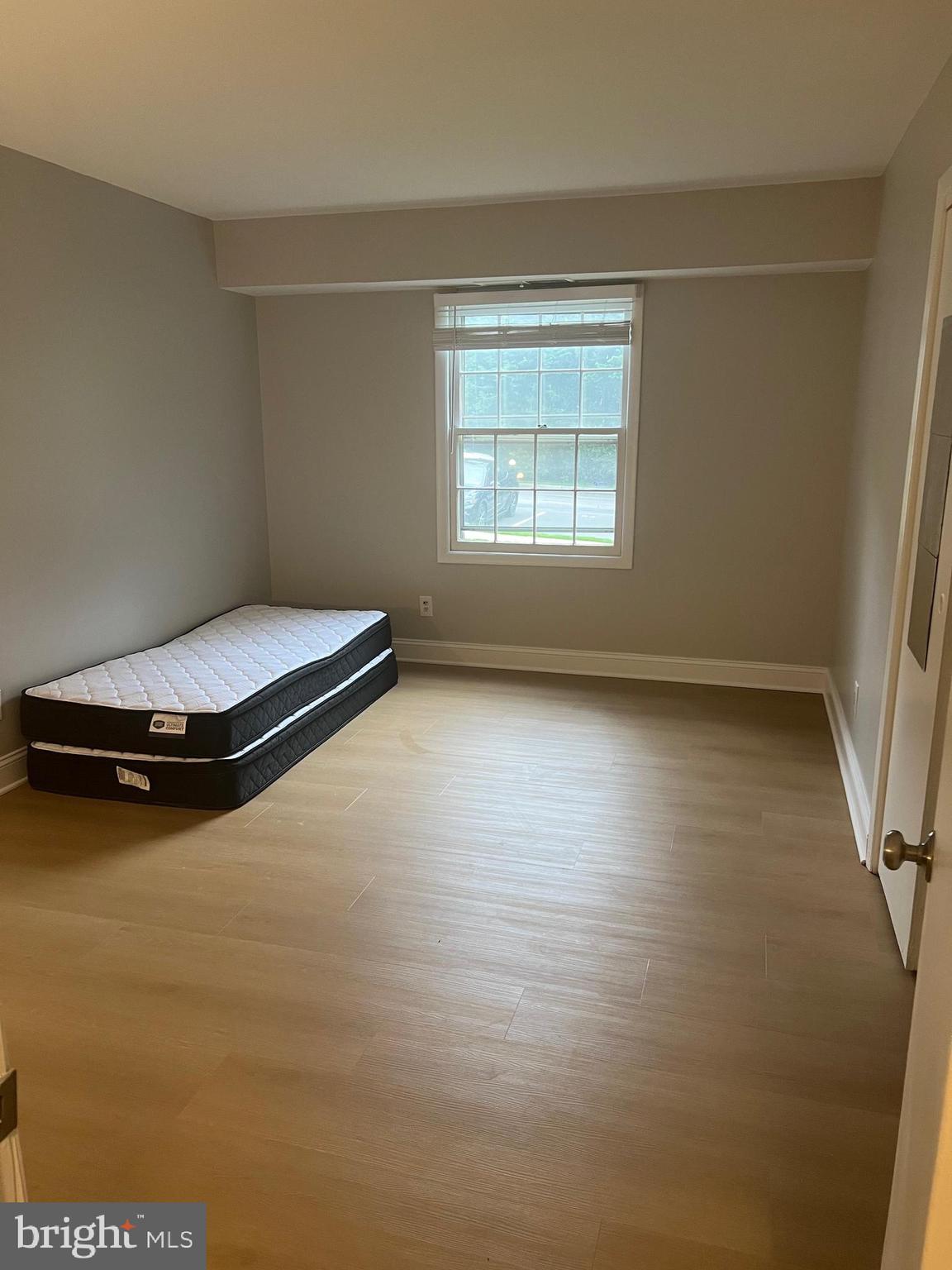 LYNDHURST - Residential Lease