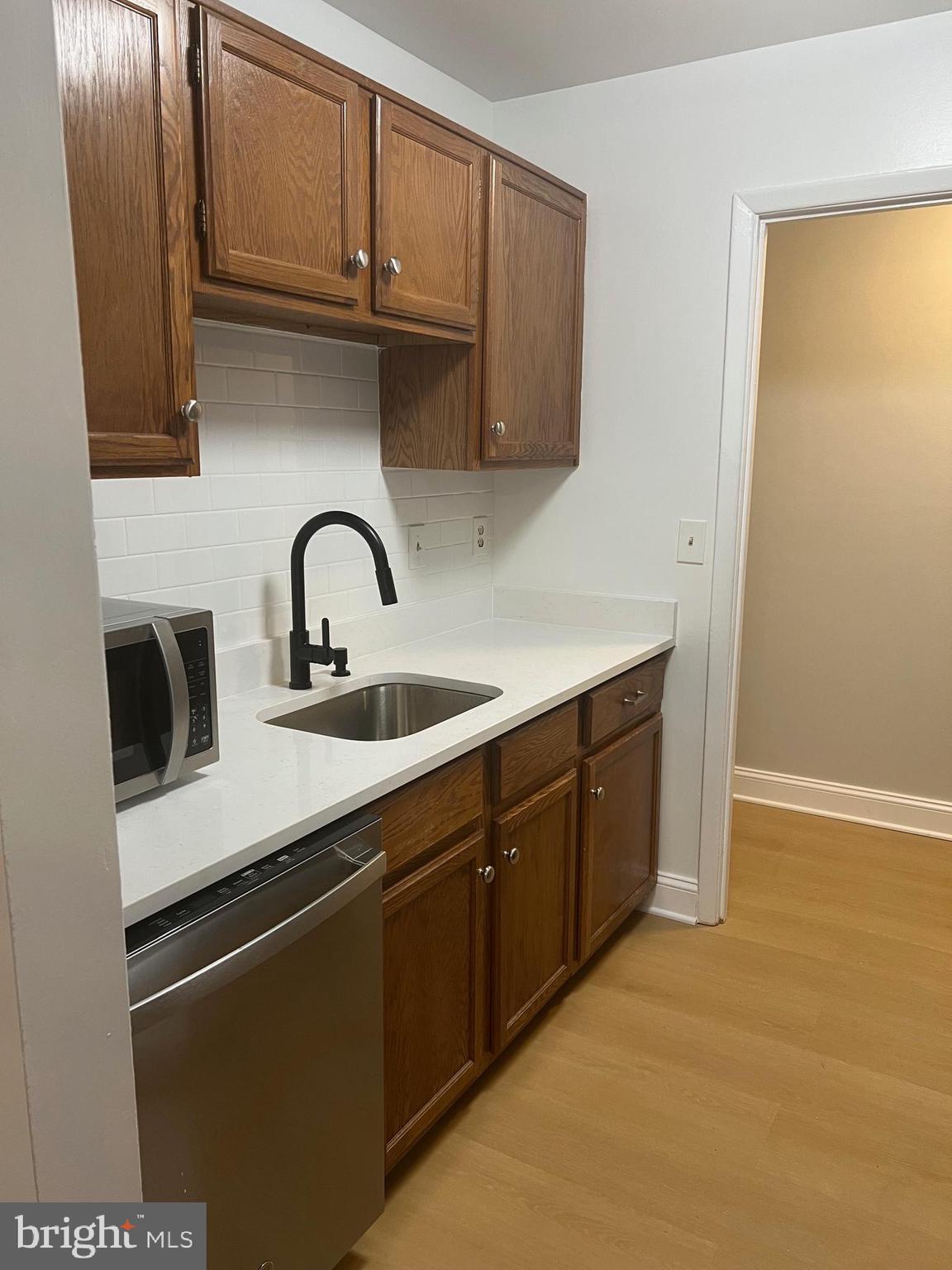 LYNDHURST - Residential Lease