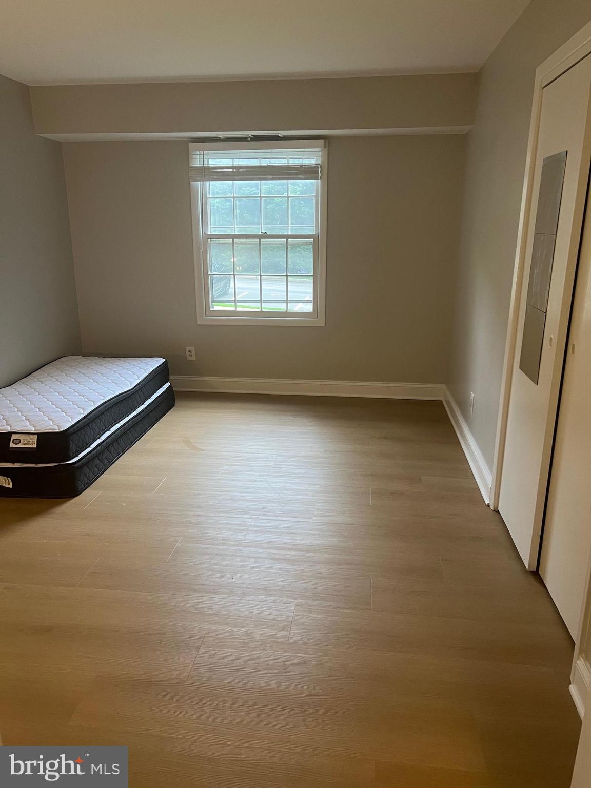 LYNDHURST - Residential Lease