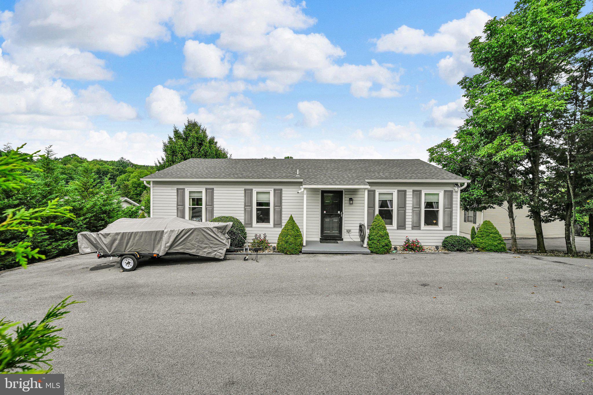590 WYNONAH DRIVE